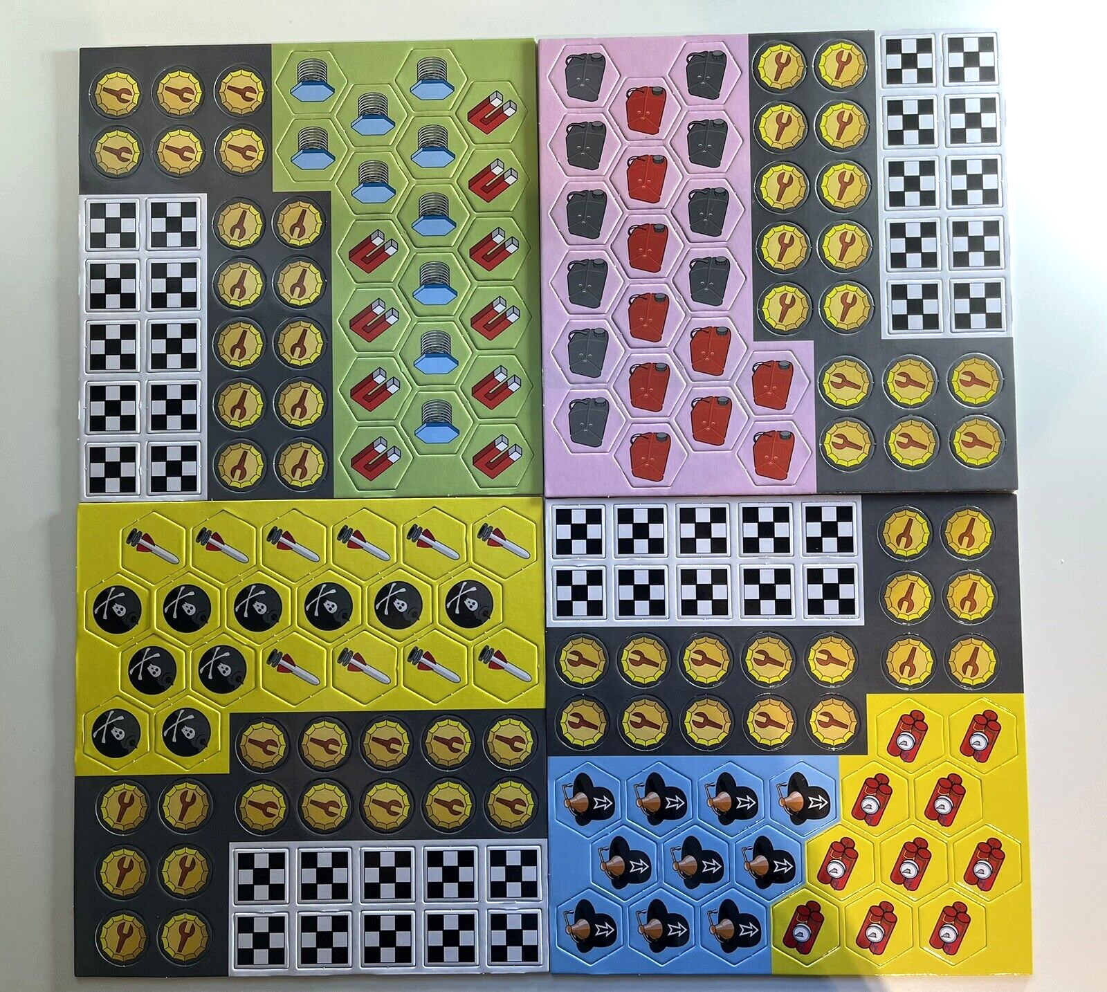 Junkyard Races (2010) – Board Game – Gen42 Games – UNPUNCHED / SEALED CARDS