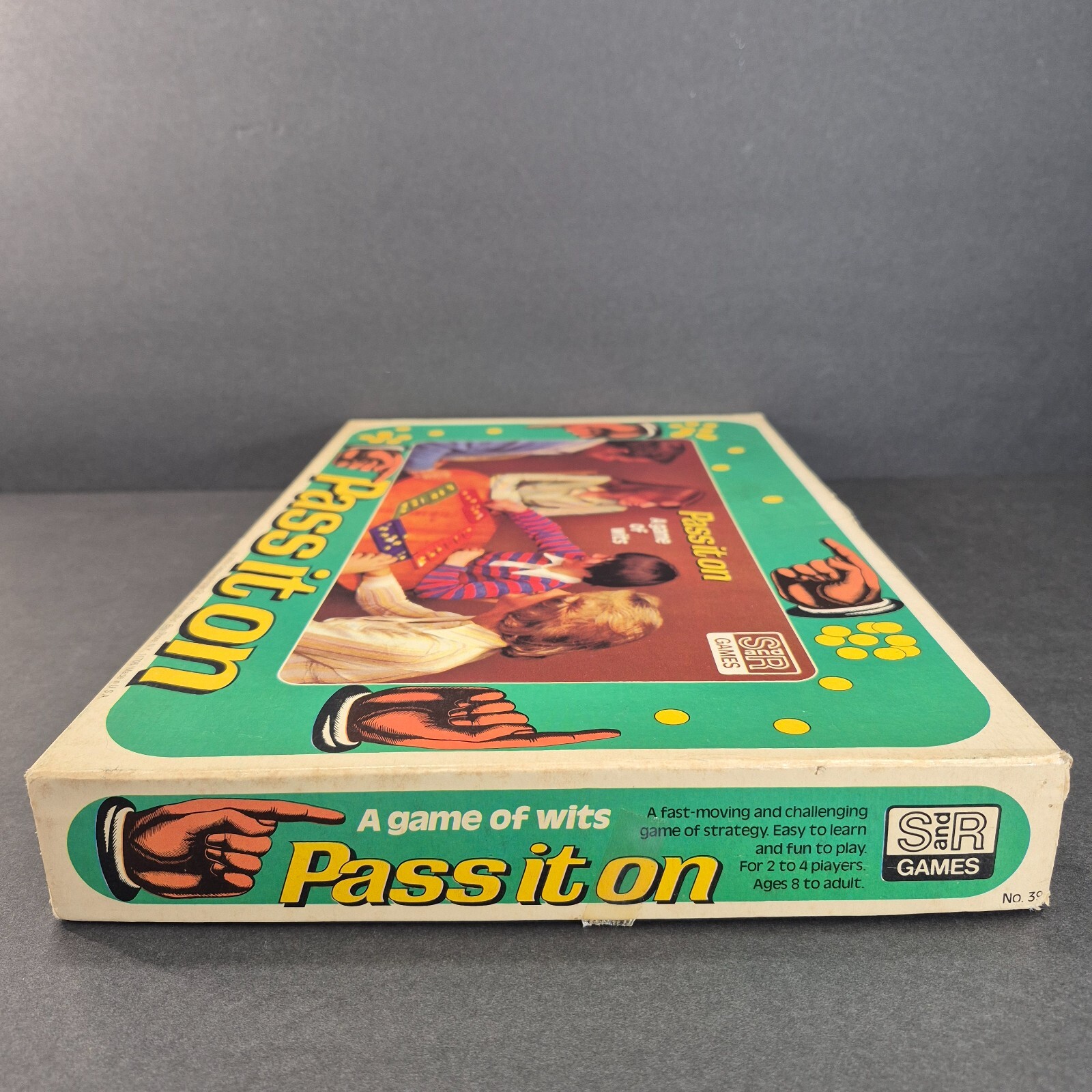 Vintage Selchow & Righter Pass It On Game A Game of Wits 1978