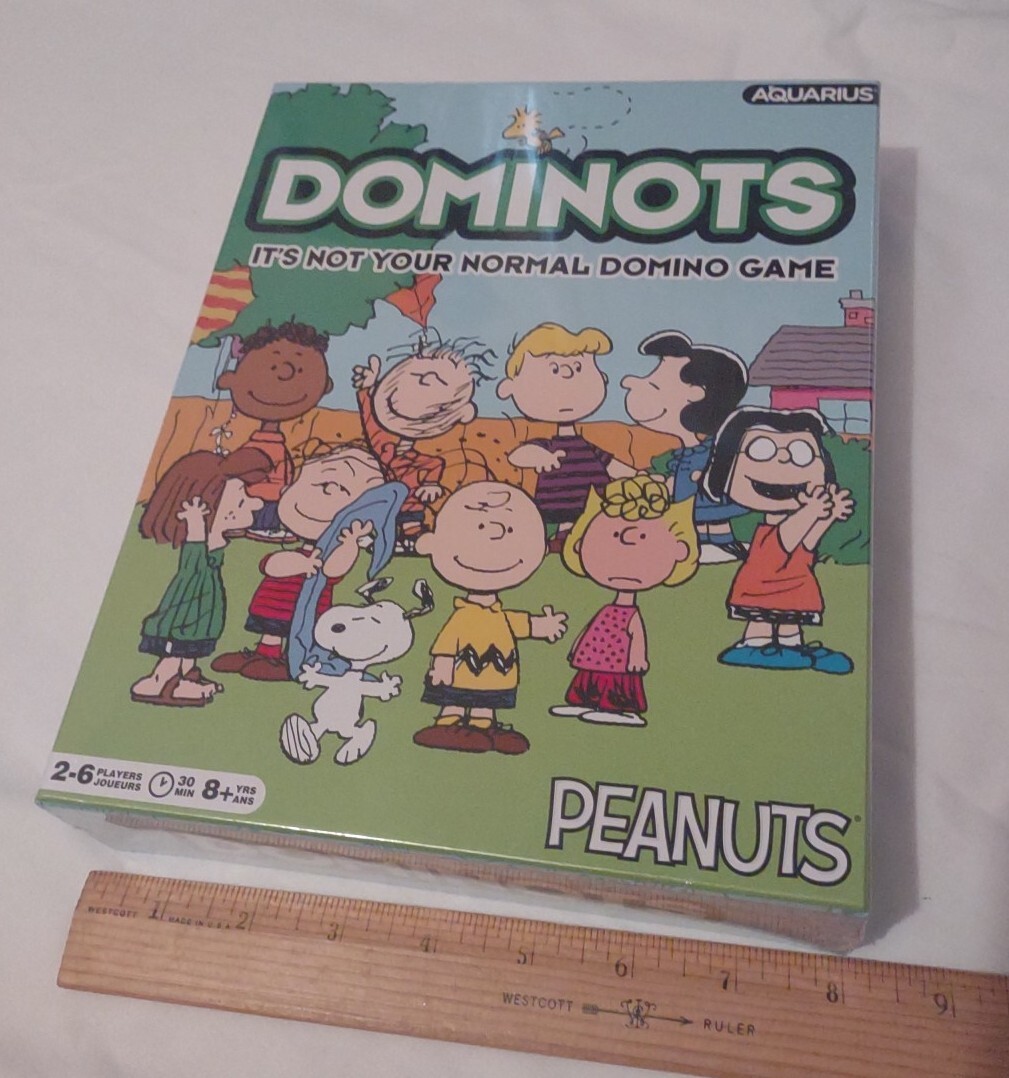 Dominots Domino Game Peanuts Snoopy Charlie Brown BRAND NEW Cond