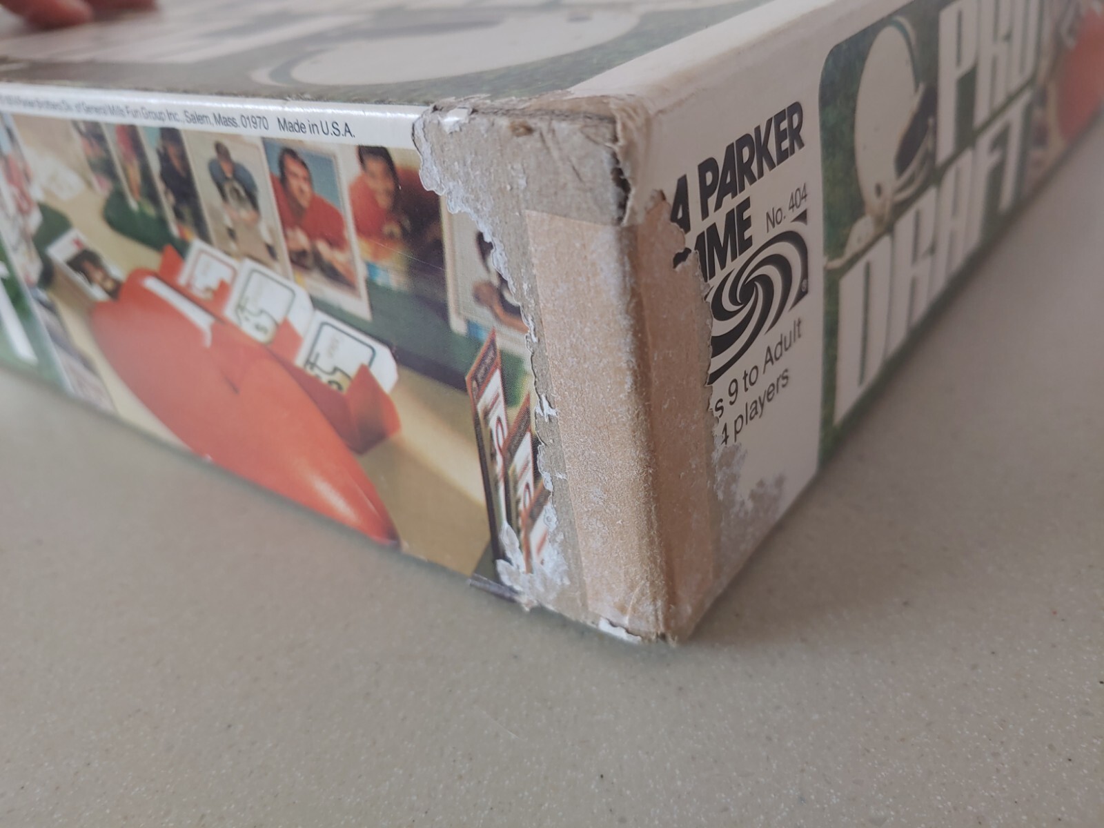 1974 Parker Bros PRO DRAFT Vintage Board Game NFL Football DAMAGED BOX