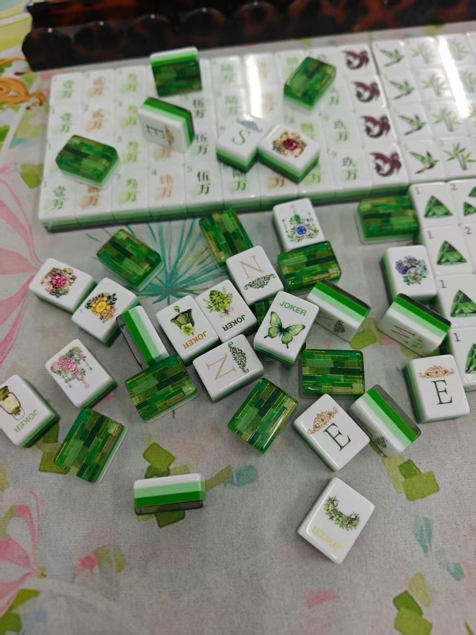 Bamboo Style 4-Layer Emerald Green Back American Mahjong Tiles
