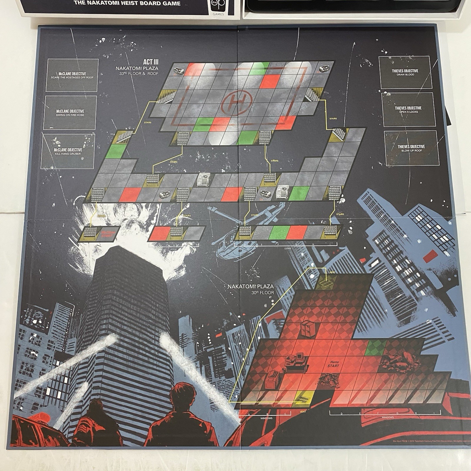 Die Hard The Nakatomi Heist Board Game USAopoly 2019 New Open Box Sealed Cards