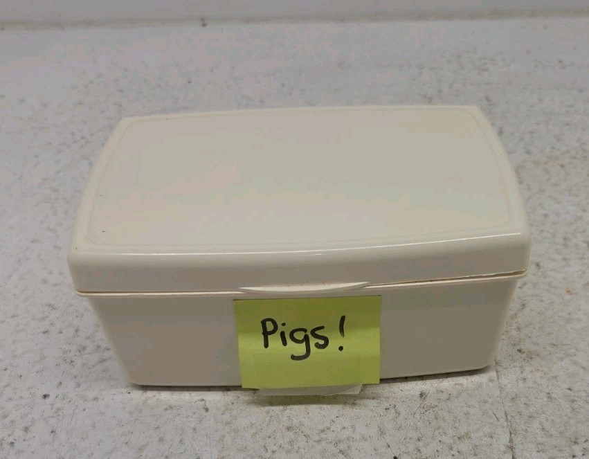 Vintage 1977 PIG MANIA PARTS Game Can, Pigs, Manual INCOMPLETE SET