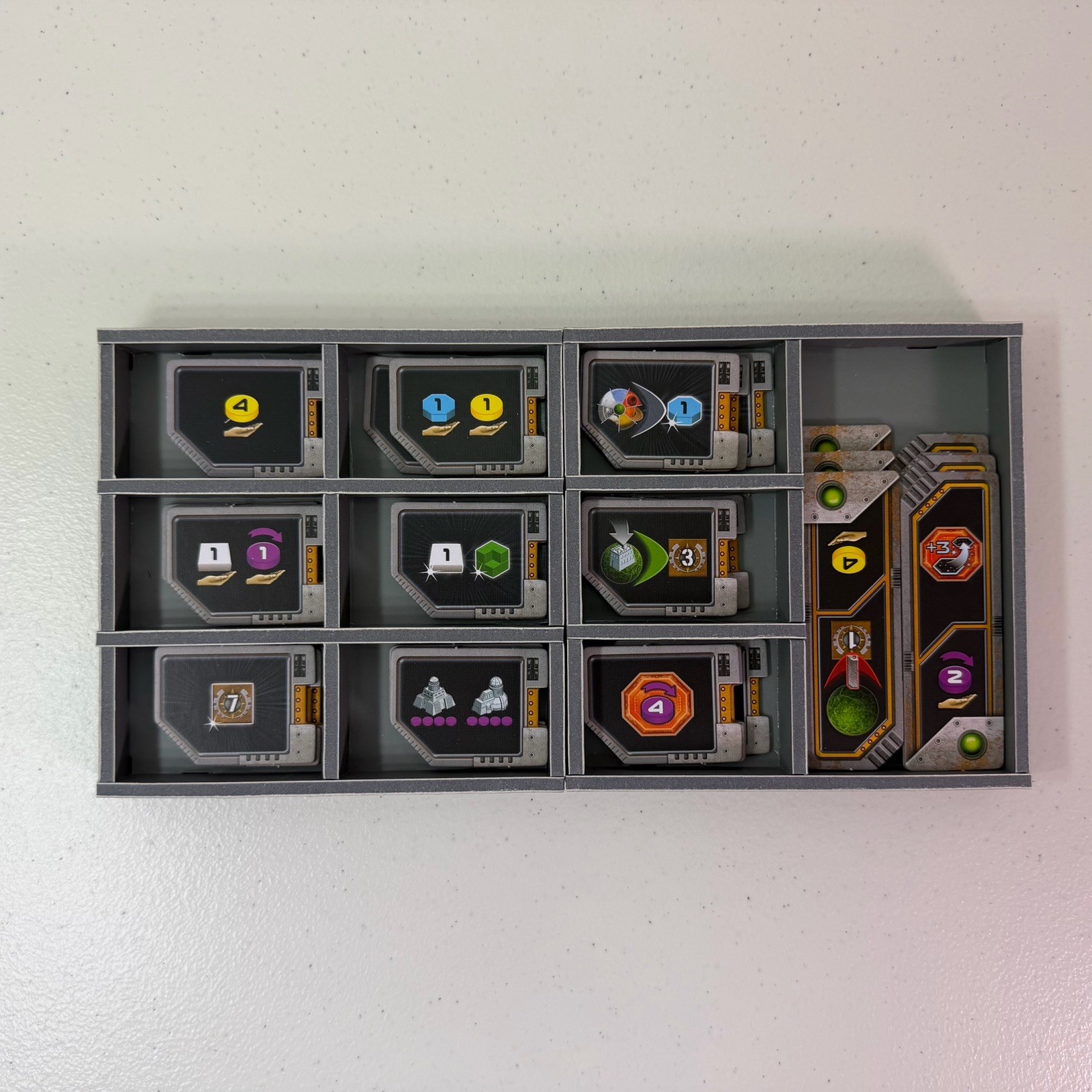 Gaia Project Board Game w/Folded Space Insert & Sleeved Cards COMPLETE