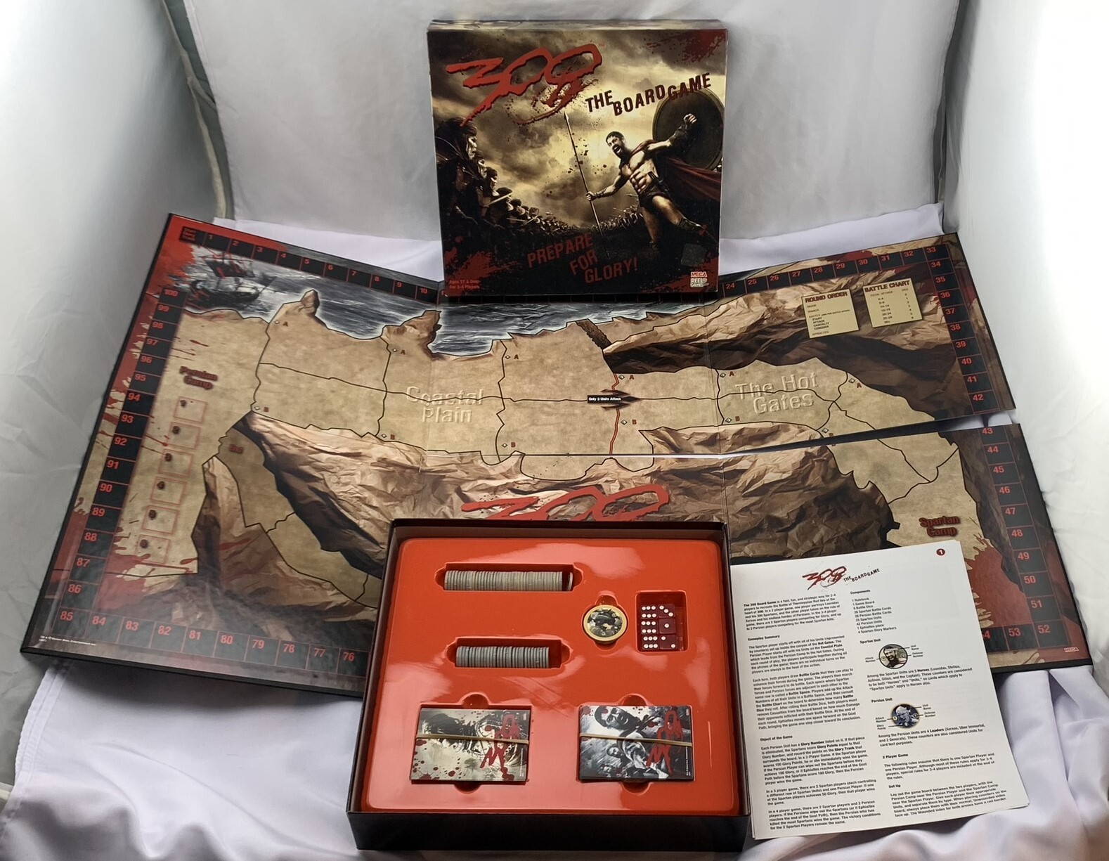 2007 300: The Board Game by NECA Complete in Great Condition FREE SHIPPING
