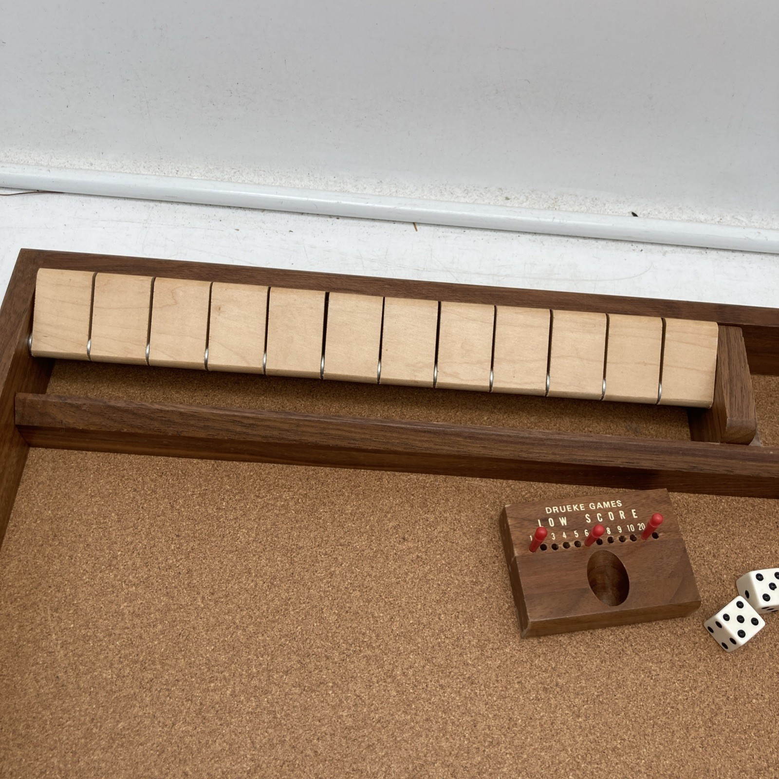 Vintage 1963 Drueke Clapper 12 Game No. 7086 Walnut Shut the Box Board w/ Box