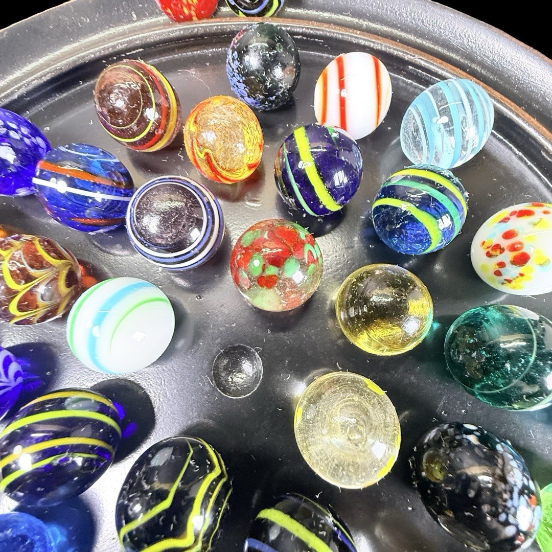 Solitaire Di Venezia Hand Blown Glass Marbles 38 w/Black Wood Base Board