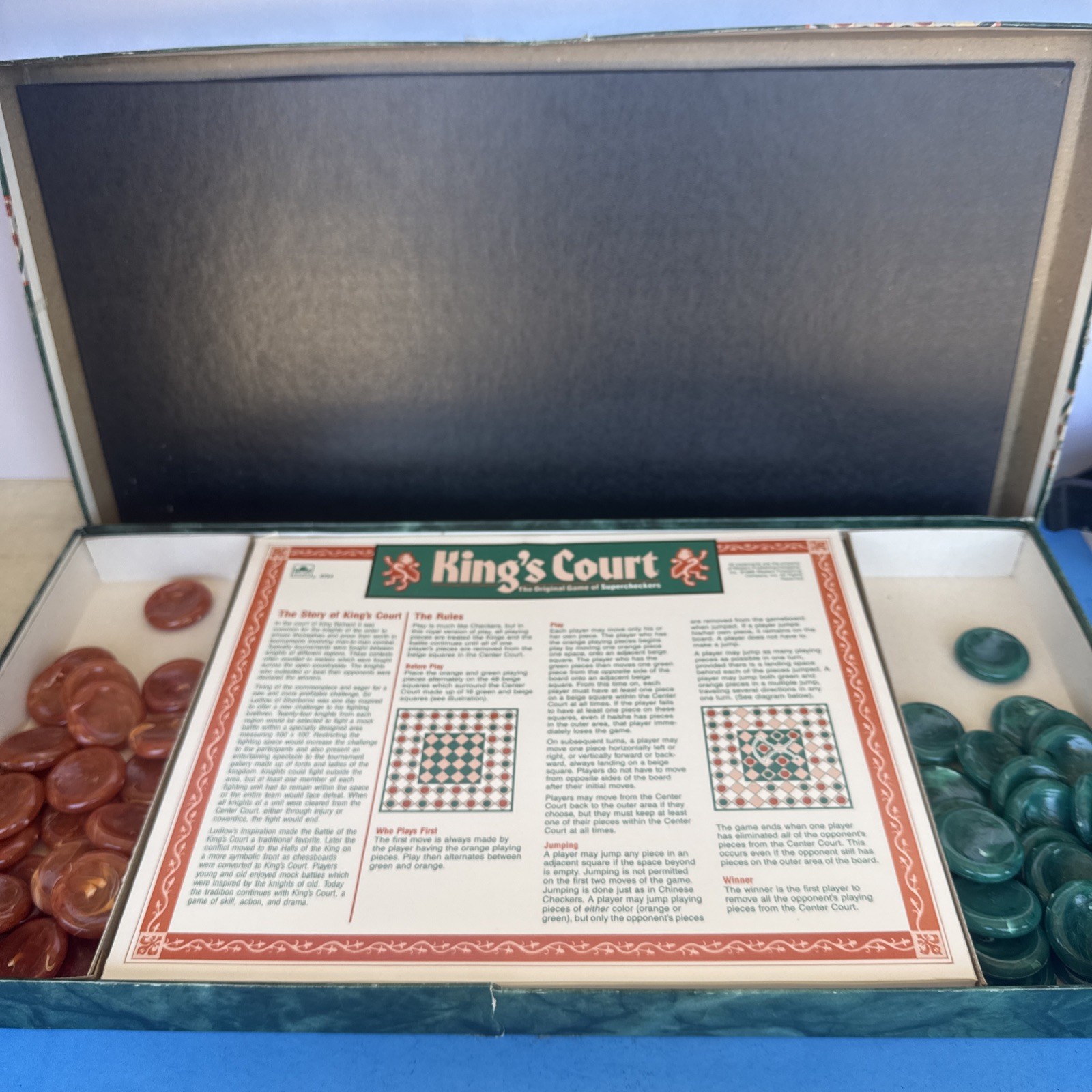 1989 KING’S COURT THE ORIGINAL GAME OF SUPERCHECKERS Checkers