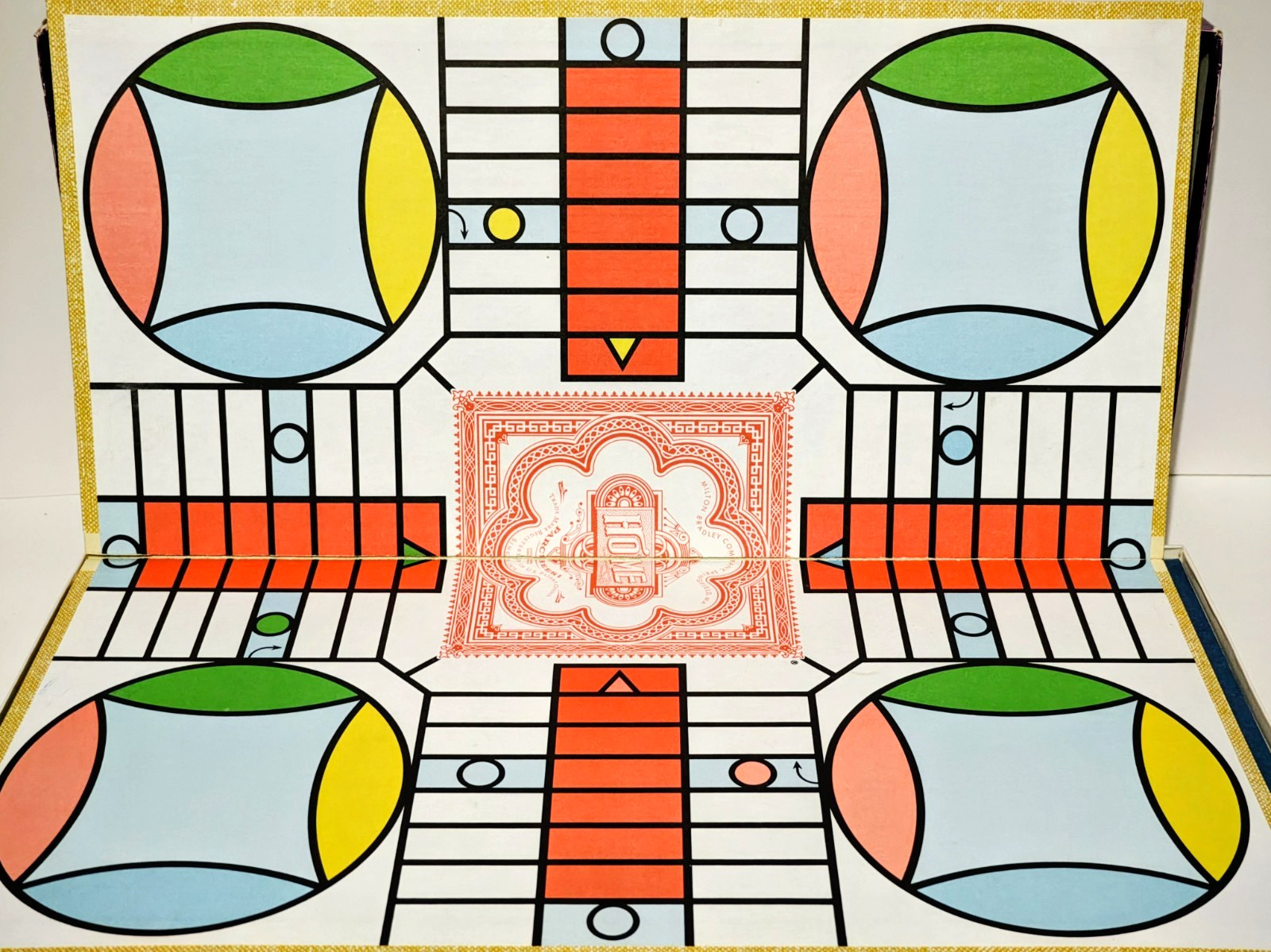 Parcheesi Deluxe Edition – A Royal Game of India – Milton Bradley – Vintage 1989