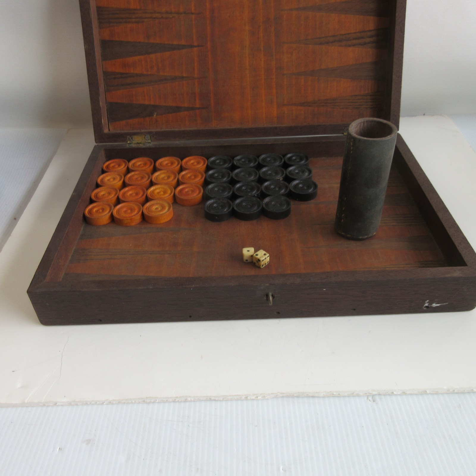 ANTIQUE WOODEN BACKGAMMON SET early wood bone dice?