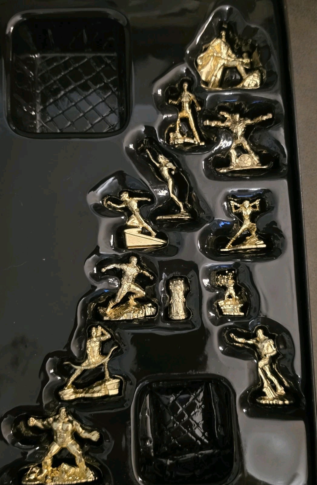 Monopoly Marvel Avengers Edition Board Game 2018Hasbro Brand New Inside Sealed