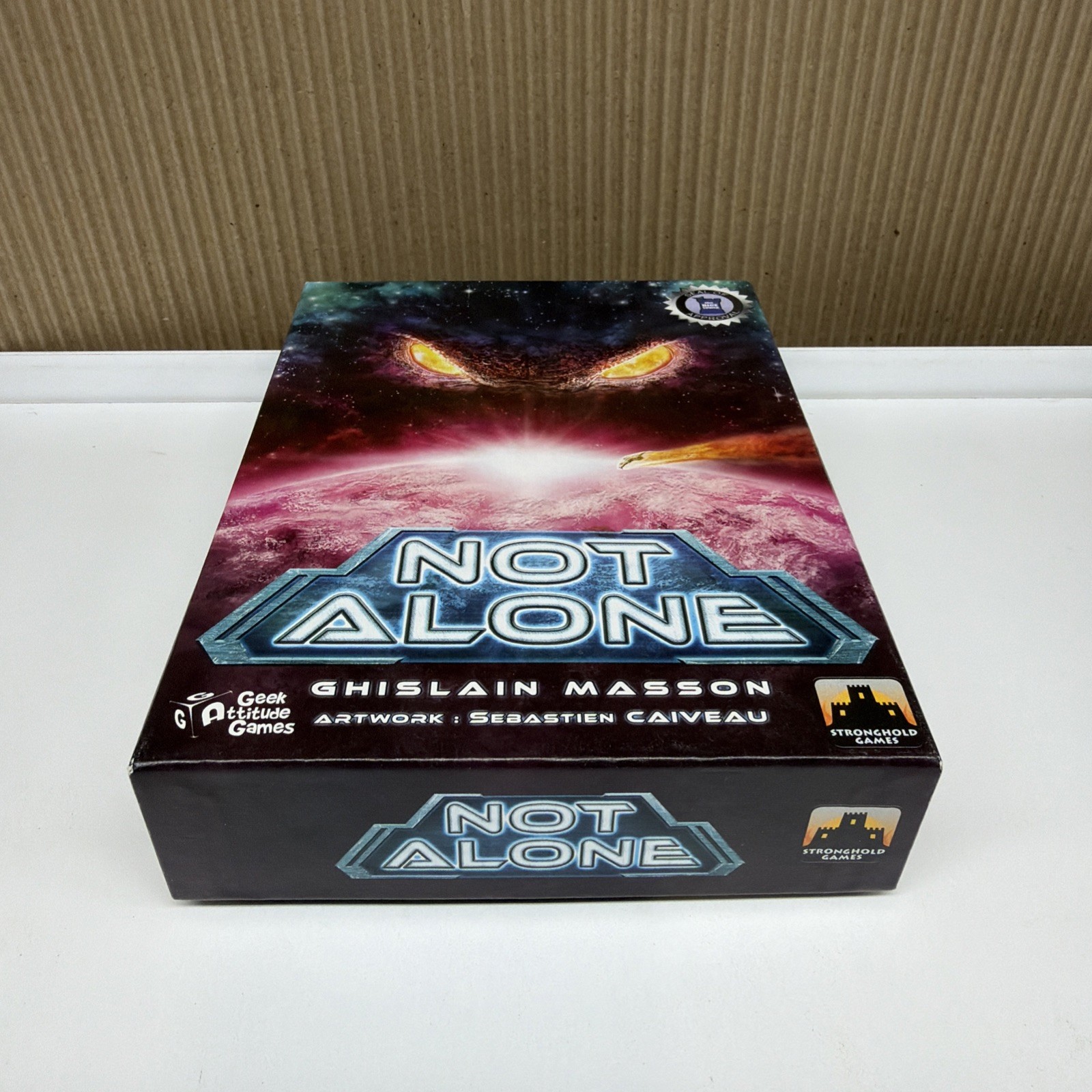 Not Alone – Sci-fi Horror Card Strategy Board Game Stronghold Games Rare OOP