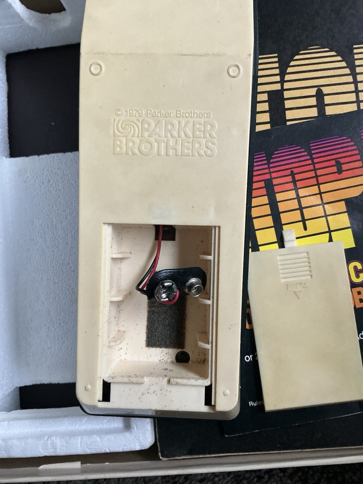 Vtg 1979 STOP THIEF Electronic Cops & Robbers Board Game – 99% Complete Tested