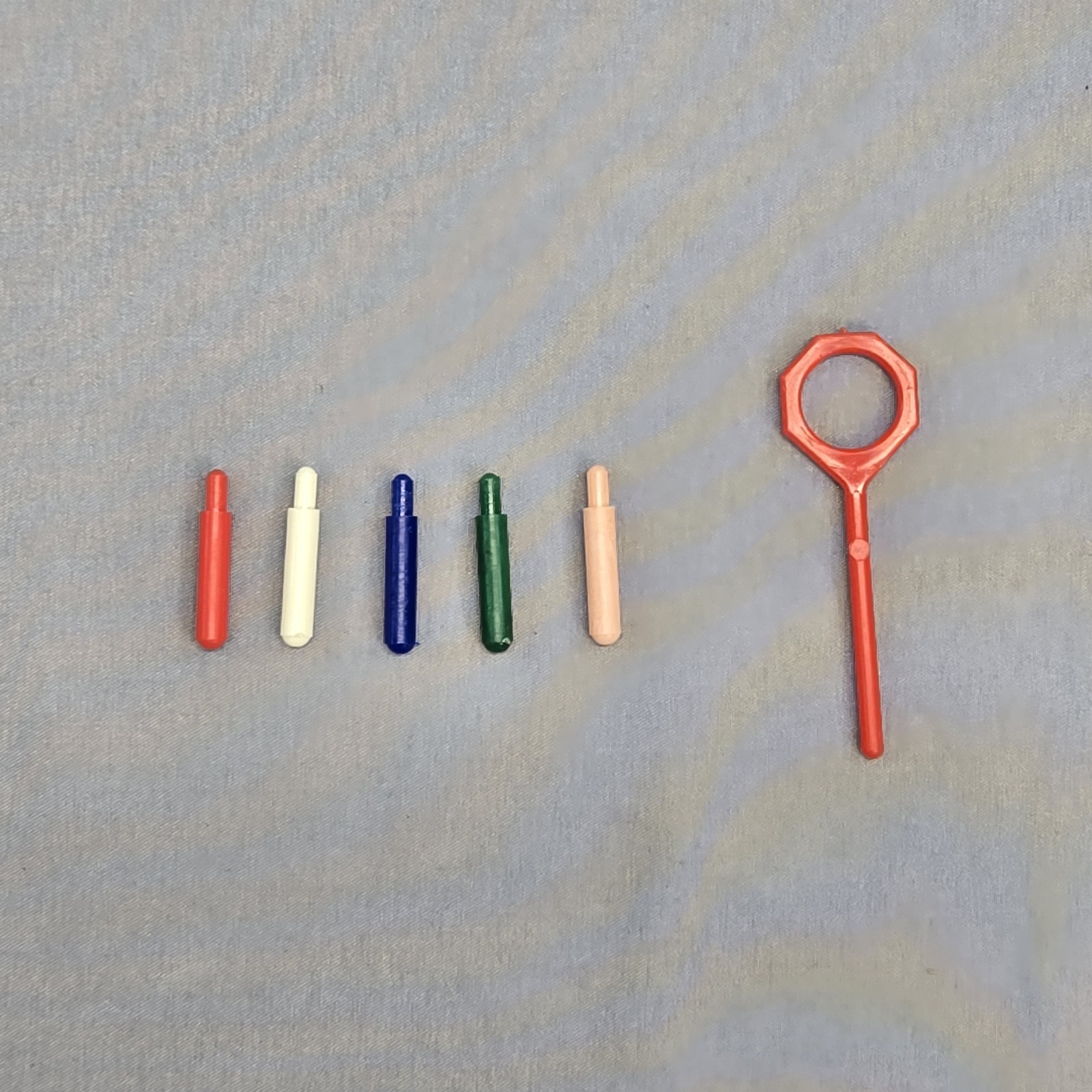 Vintage KABOOM- Balloon Busting game 1965 – Ideal – Missing 1 Peg No Balloons