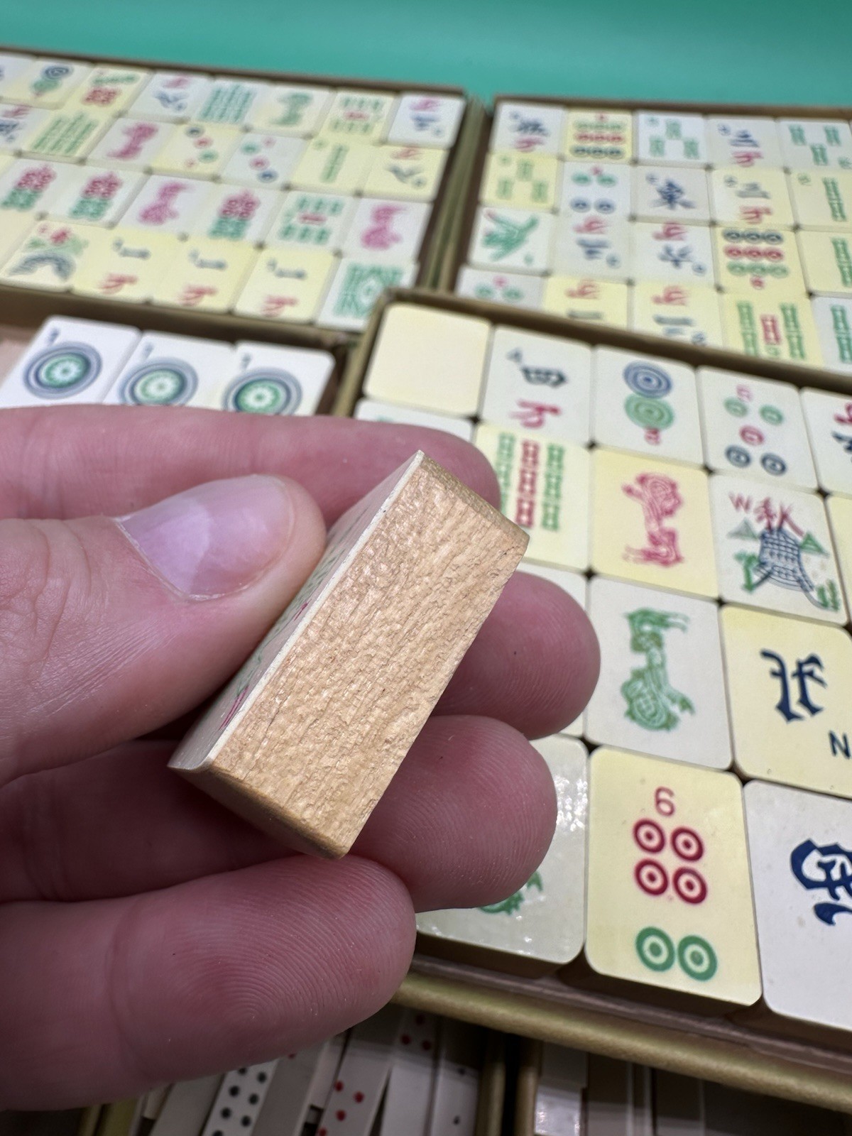 Antique Pung-Chow Mah-jong 144 tiles betting sticks dice,manual and box 1923