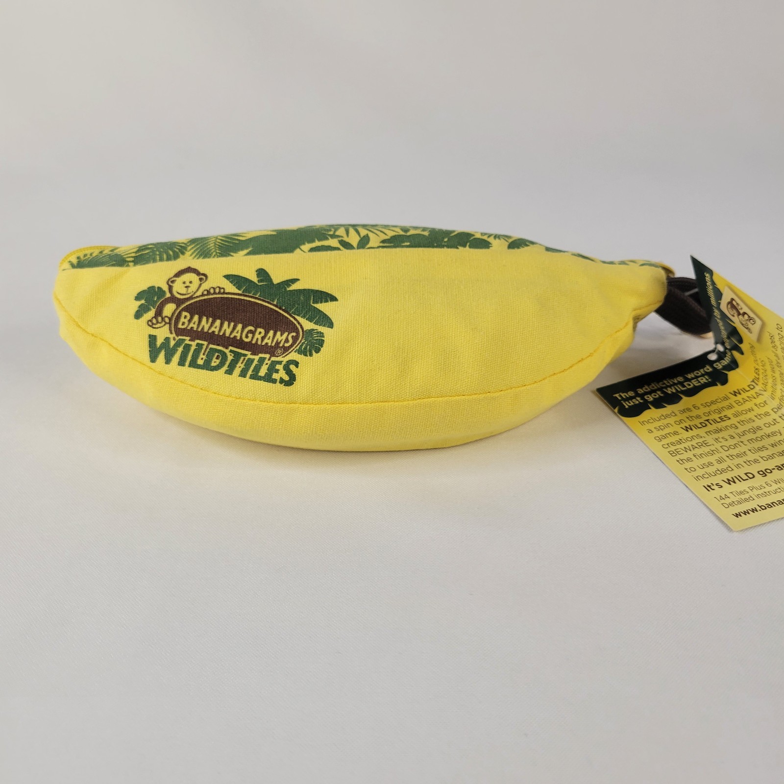 2014 Bananagrams Wild Tiles Fun Word Game Family Night Yellow Banana Case Monkey