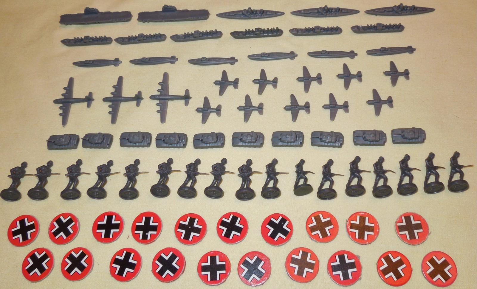 1987 MB Gamemaster Ser Axis & Allies WW2 Wargame Lot: Unit Pieces, Factories, AA