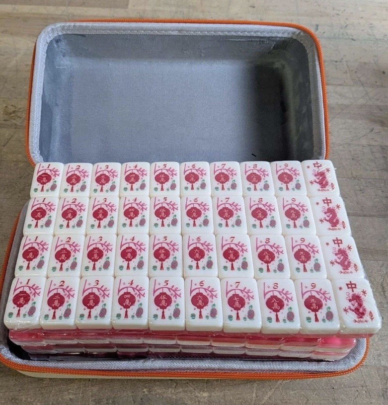 Maison Lude Mahjong Tiles – Blooming Edition, 160 Tiles With Carrying Case