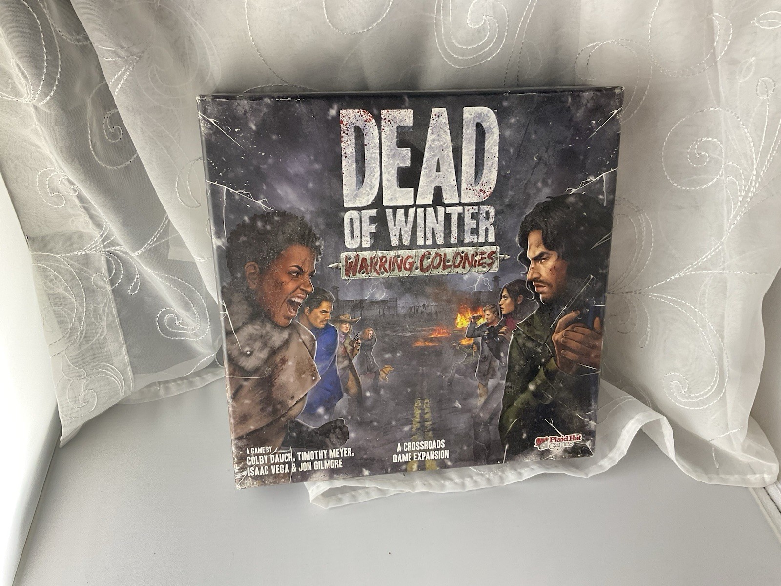 Plaid Hat Games Dead of Winter Horror Board Game Complete 2-5 Players PHG10000