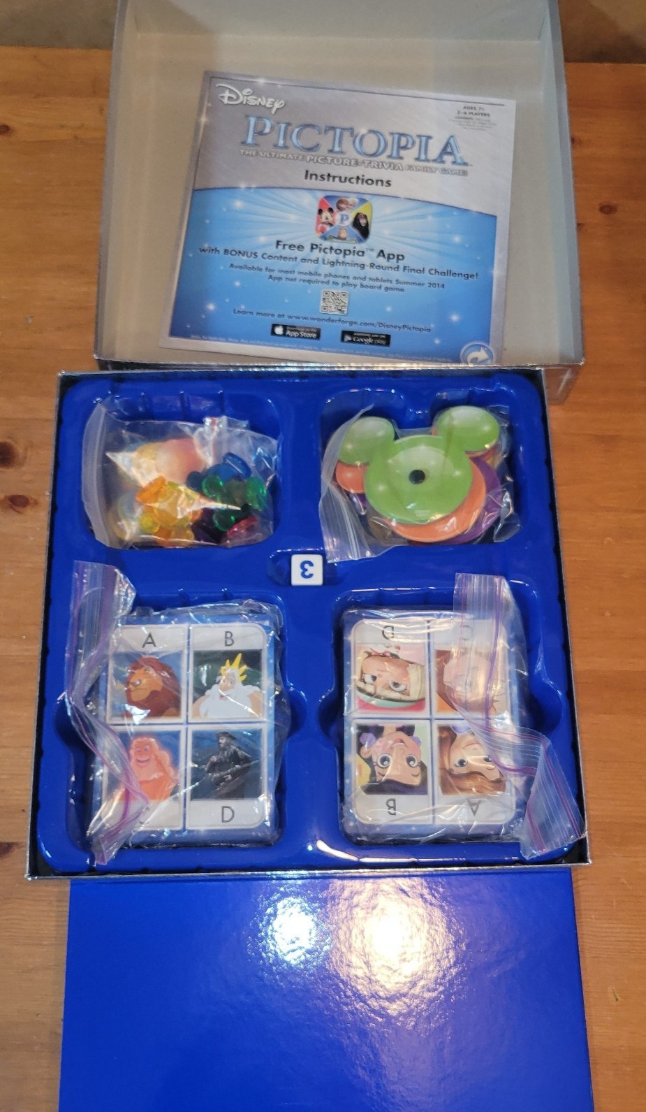 DISNEY Edition PICTOPIA Ultimate Picture-Trivia Family Game