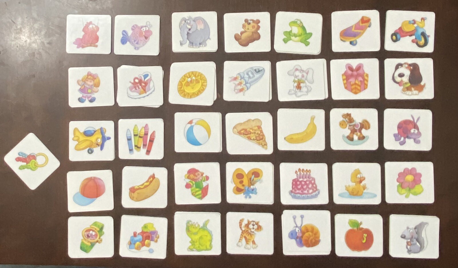 2005 Milton Bradley MB Original Memory Matching Game – Book Format Box – Nice!
