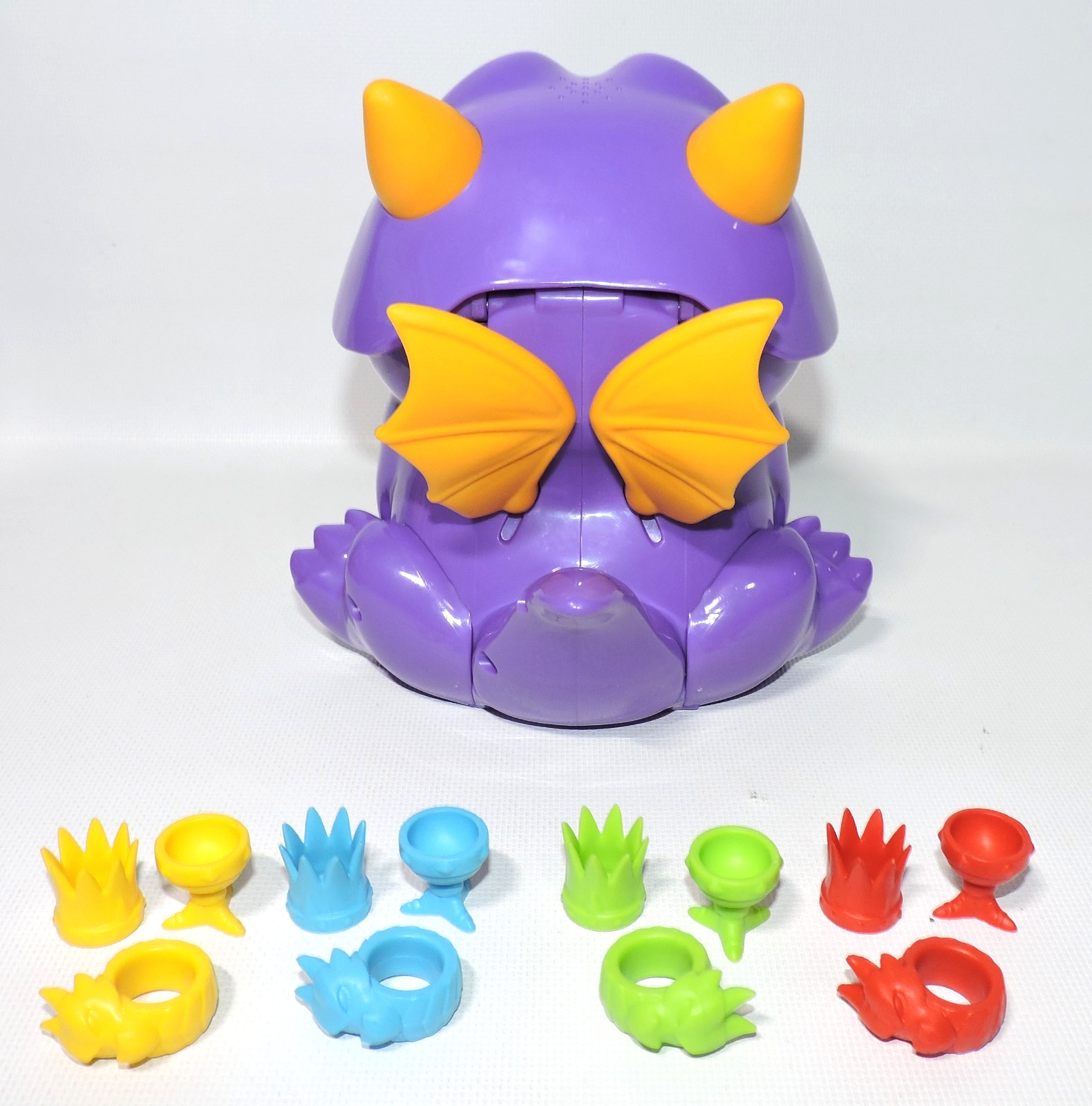 Dragon Snacks Game WORKS COMPLETE w/o Inst. Kids Children Treasure Crown in Box