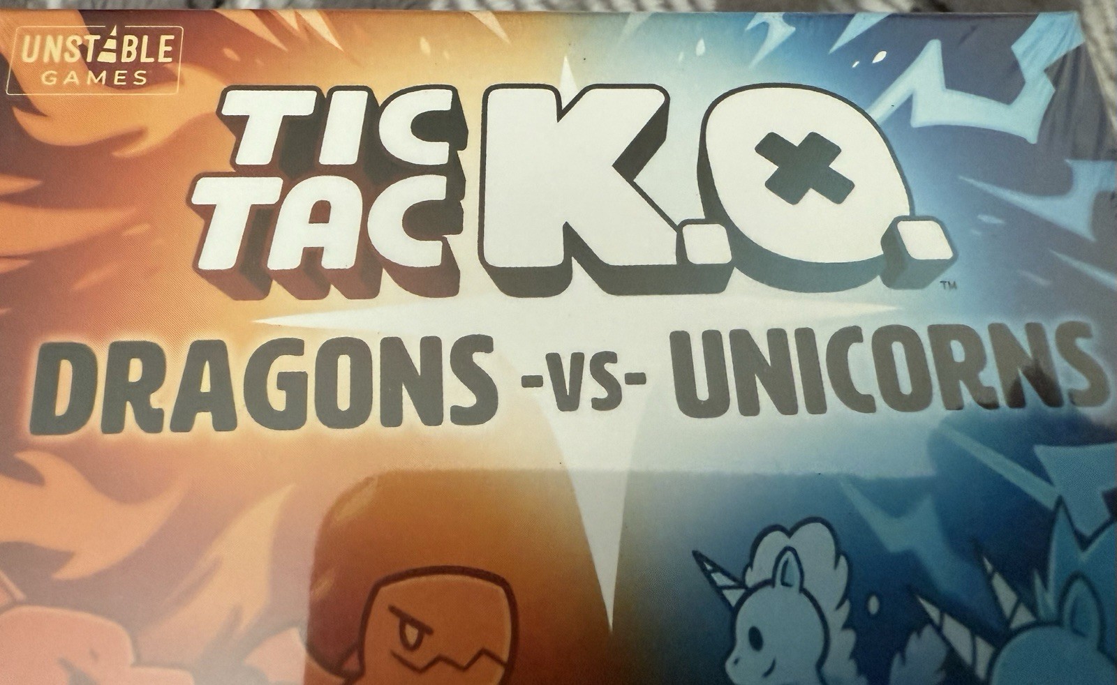Tic Tac K.O. – Dragons vs Unicorns Board Game – Complete New 2021 Tee Turtle