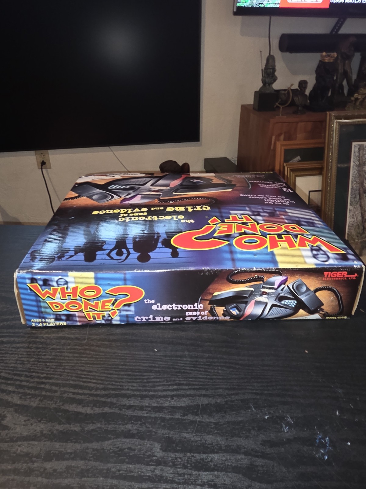 Who Done It? Vintage 1998 Tiger Electronics Crime Game Complete New Sealed