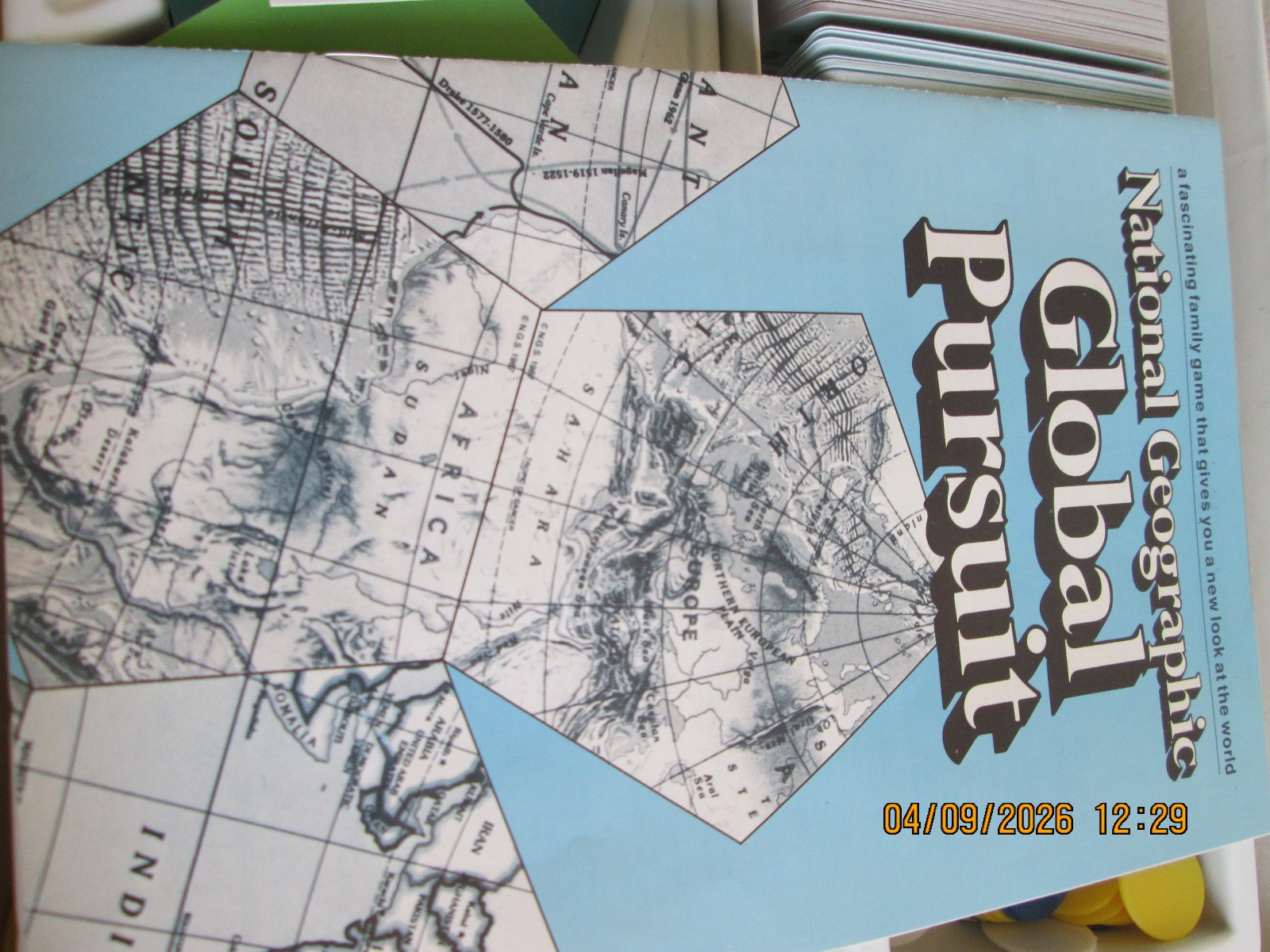 National Geographic Global Pursuit Board Game 1987 World Map Complete