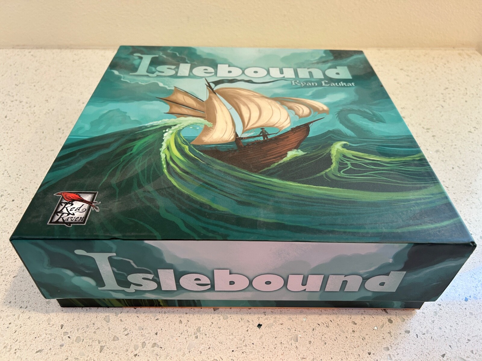 ISLEBOUND – Red Raven Games – Deluxe Strategy Board Game – Complete & NICE!