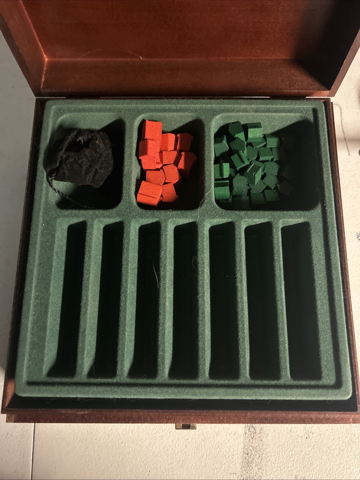 Monopoly Game Heirloom Edition Complete Set Wooden Box