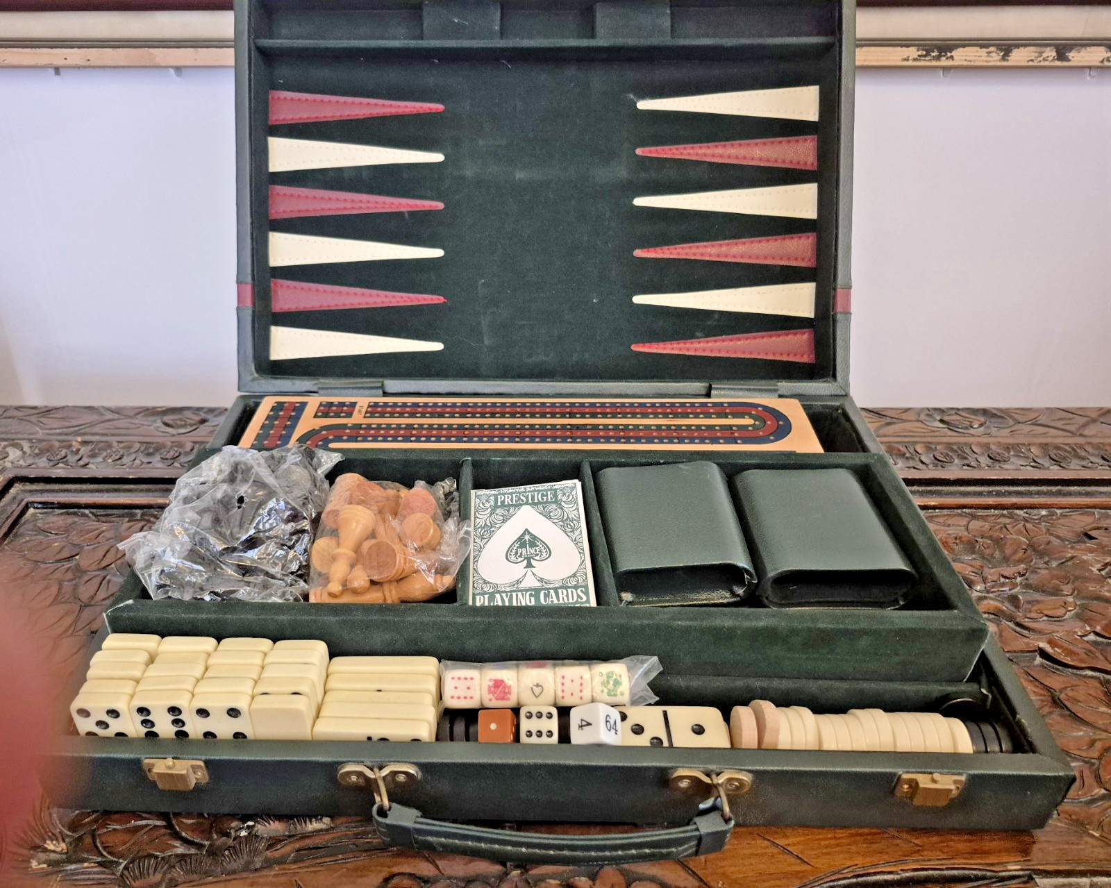 Deluxe Genuine Green Leather Case Backgammon Chips Chess Set Cribbage Poker Rare