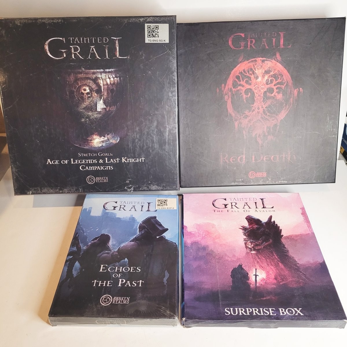 Tainted Grail lot: stretch goals Age of Legends, Last Knight, Red Death, Echoes+