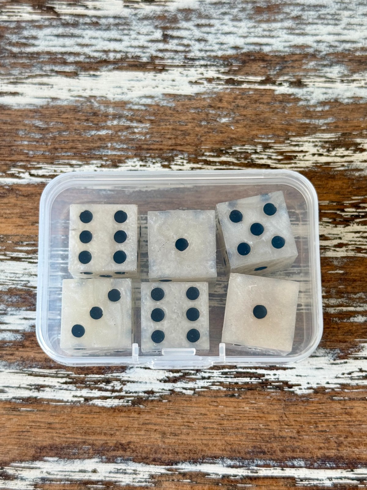 Resin Dice Set 6pcs – Classic Black & Pearl – Handmade Replacement Dice Games
