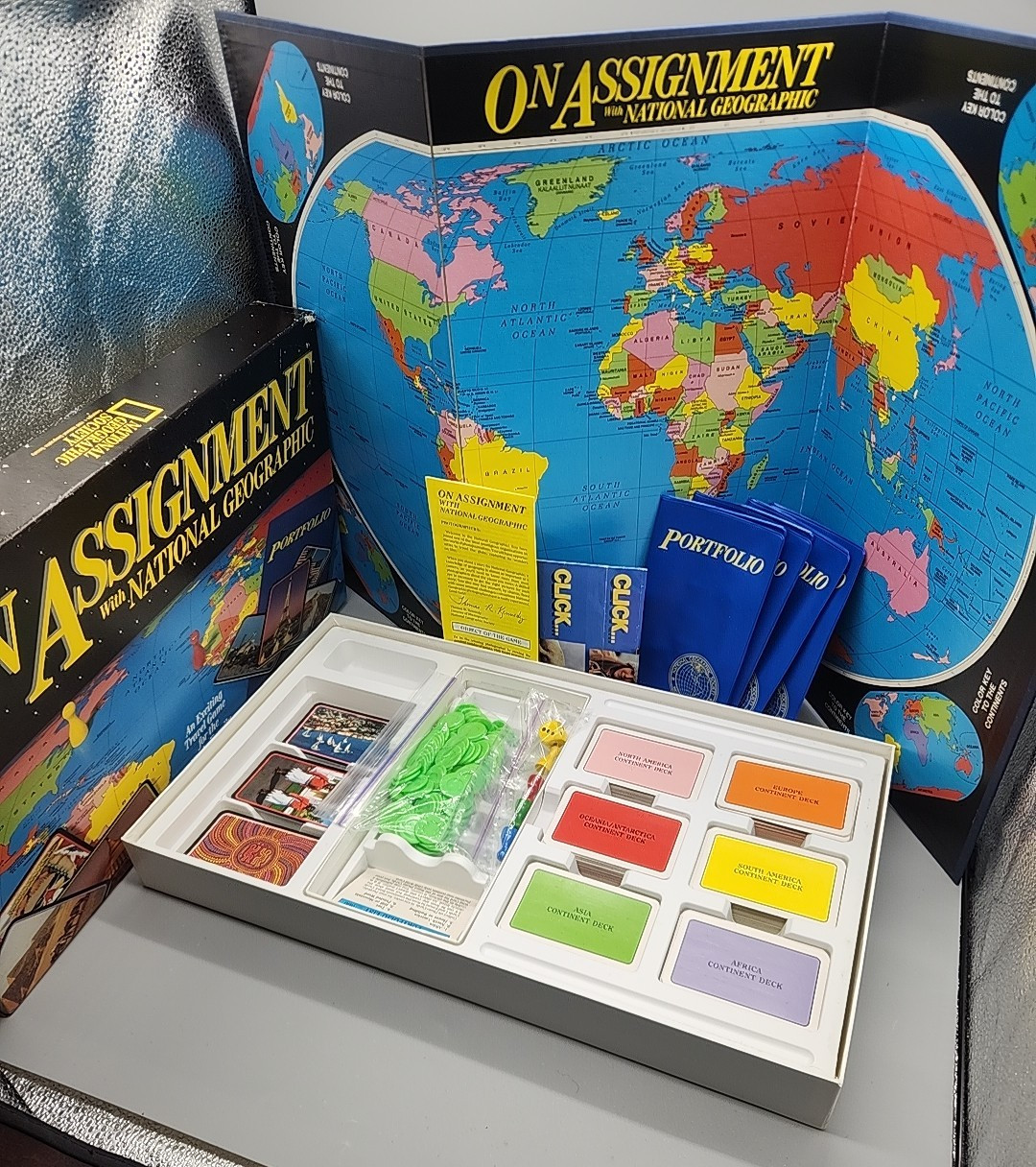 On Assignment With National Geographic Board Game. Complete 1990