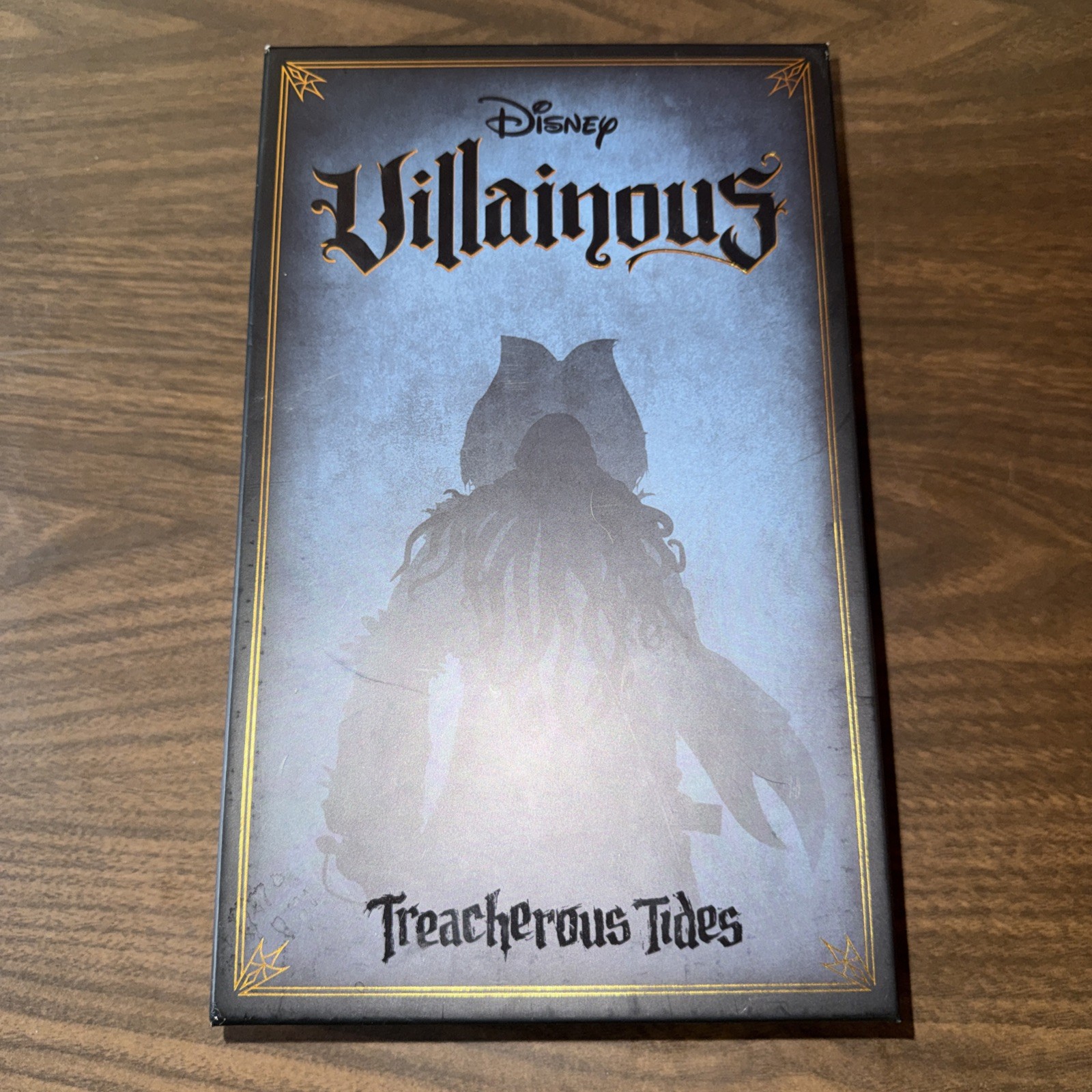 Disney VILLAINOUS: Treacherous Tides EUC FREE SHIPPING