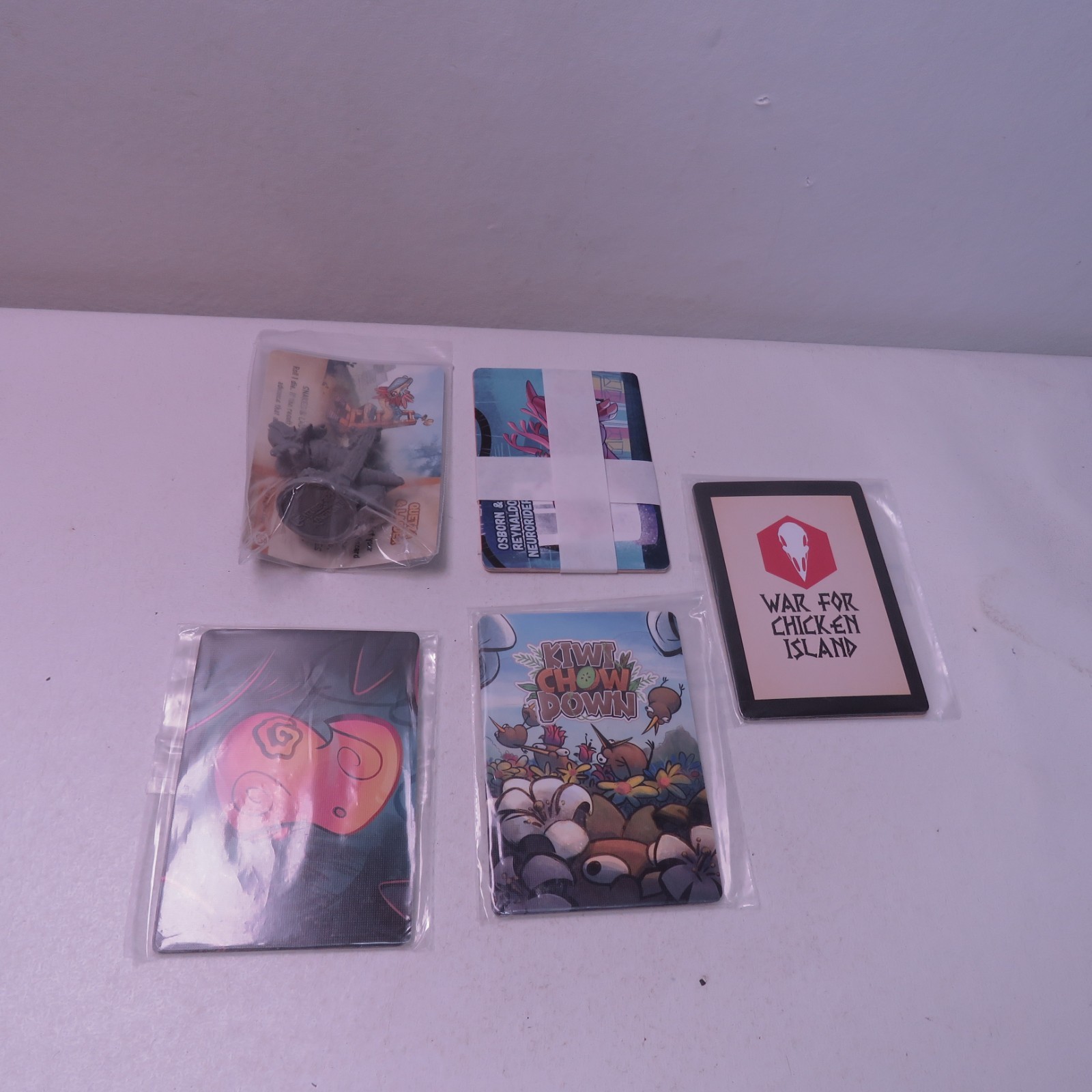Gencon 25 Promo Lot Kiwi , Dodos Riding Dinos, War For Chicken Island W/ Figure