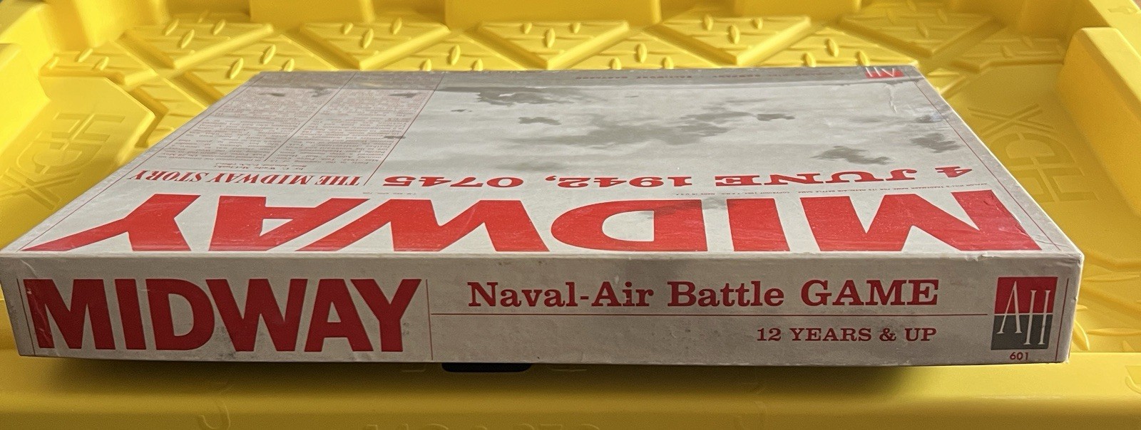 Midway Naval-Air Battle Game Avalon Hill 12 Years and Up (all punched)