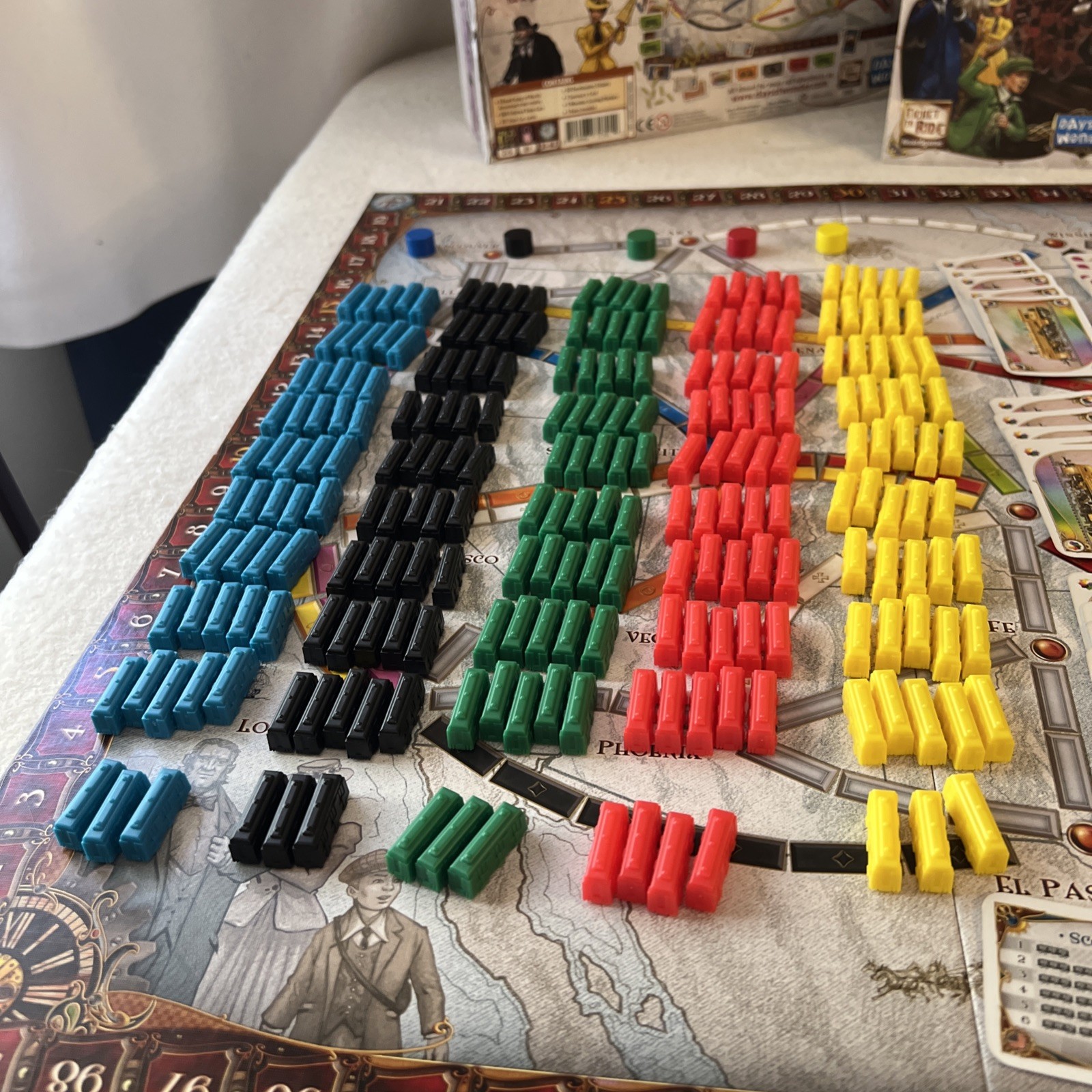 Days of Wonder Dow Ticket to Ride Complete All Pieces Included