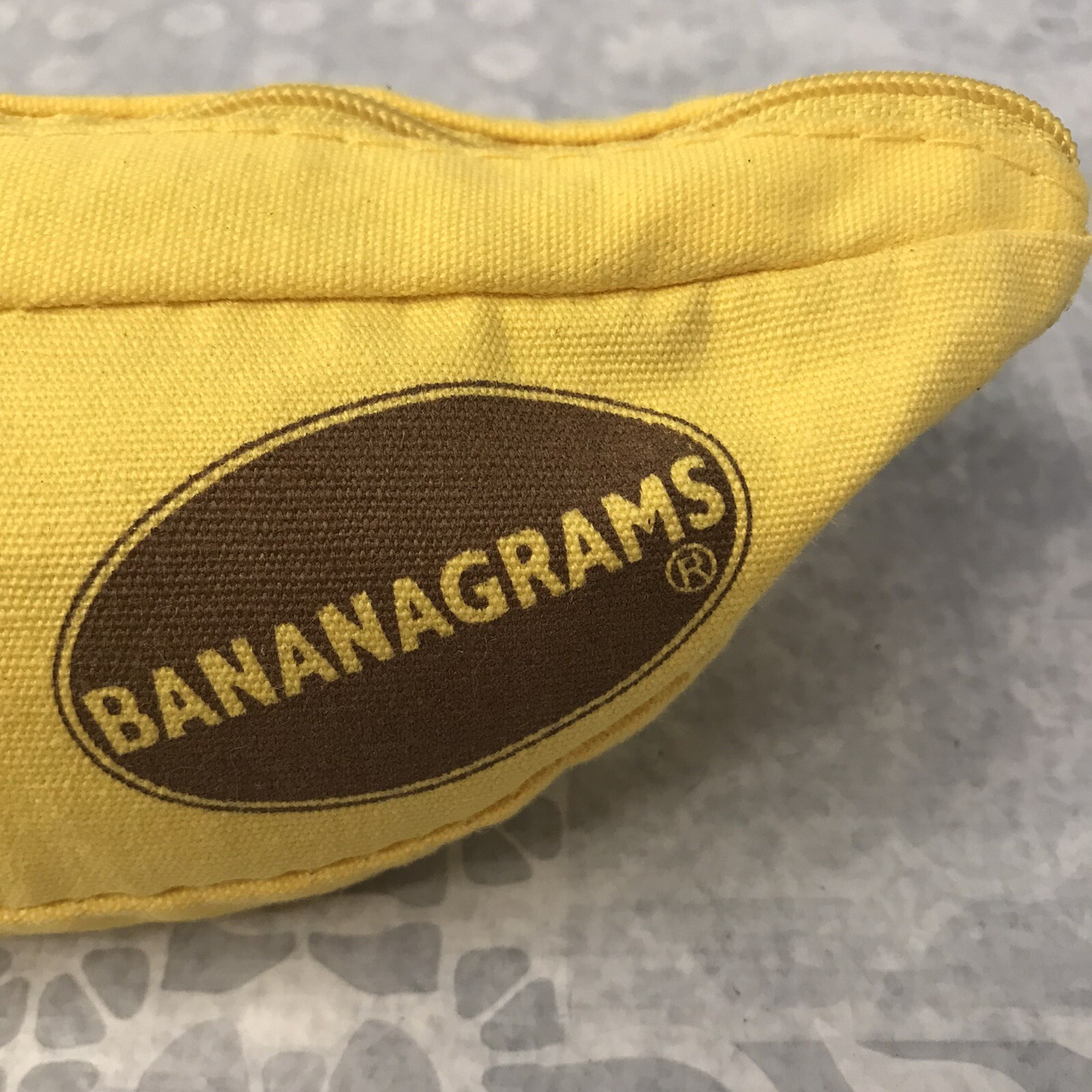 Bananagrams Anagram Word Portable Game (Includes all 144 Pieces) Complete