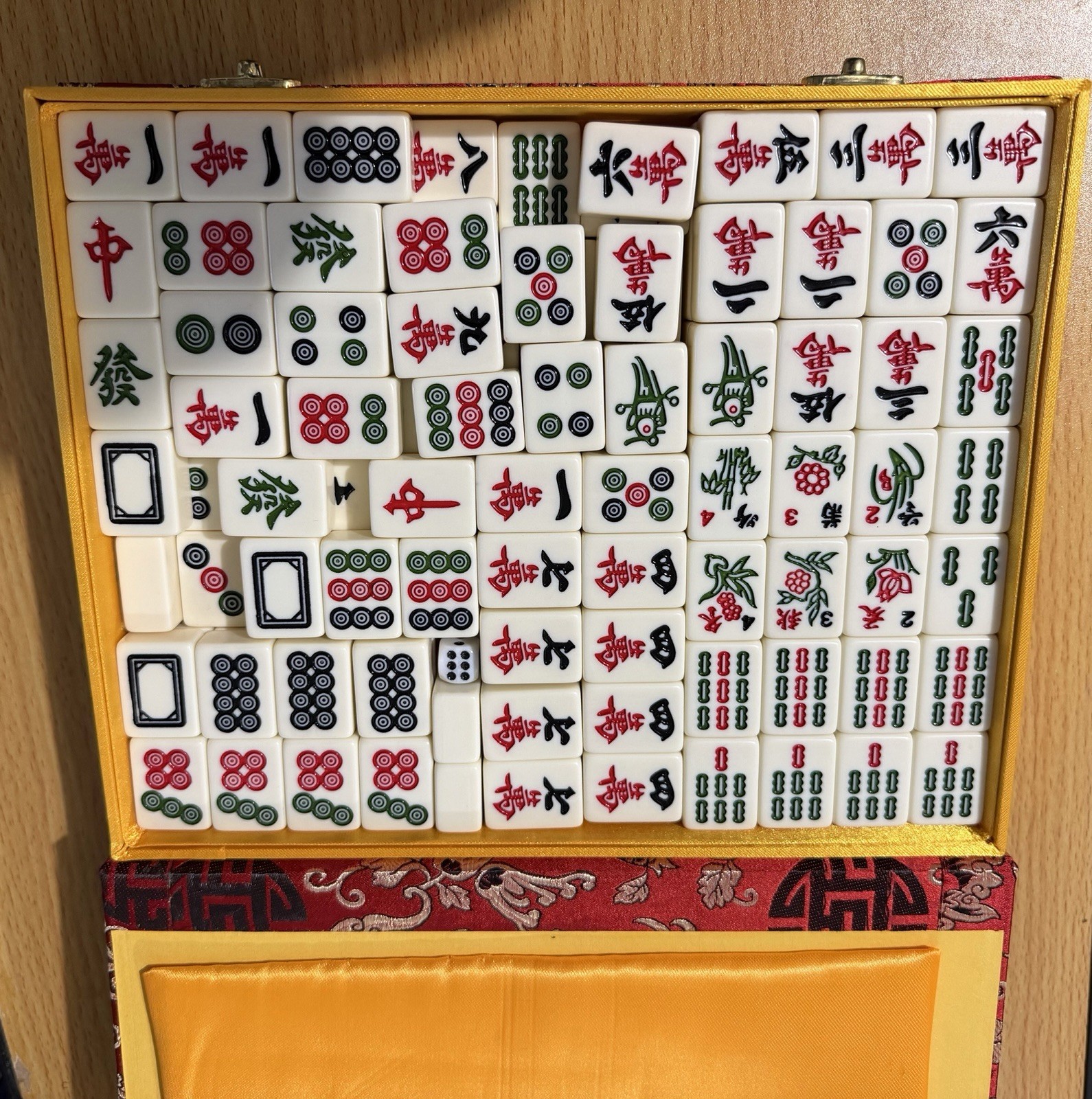 Hey! Play! Mahjong Strategy Tile Game Set w/ Carrying Case, Instructions 80-MAHJ