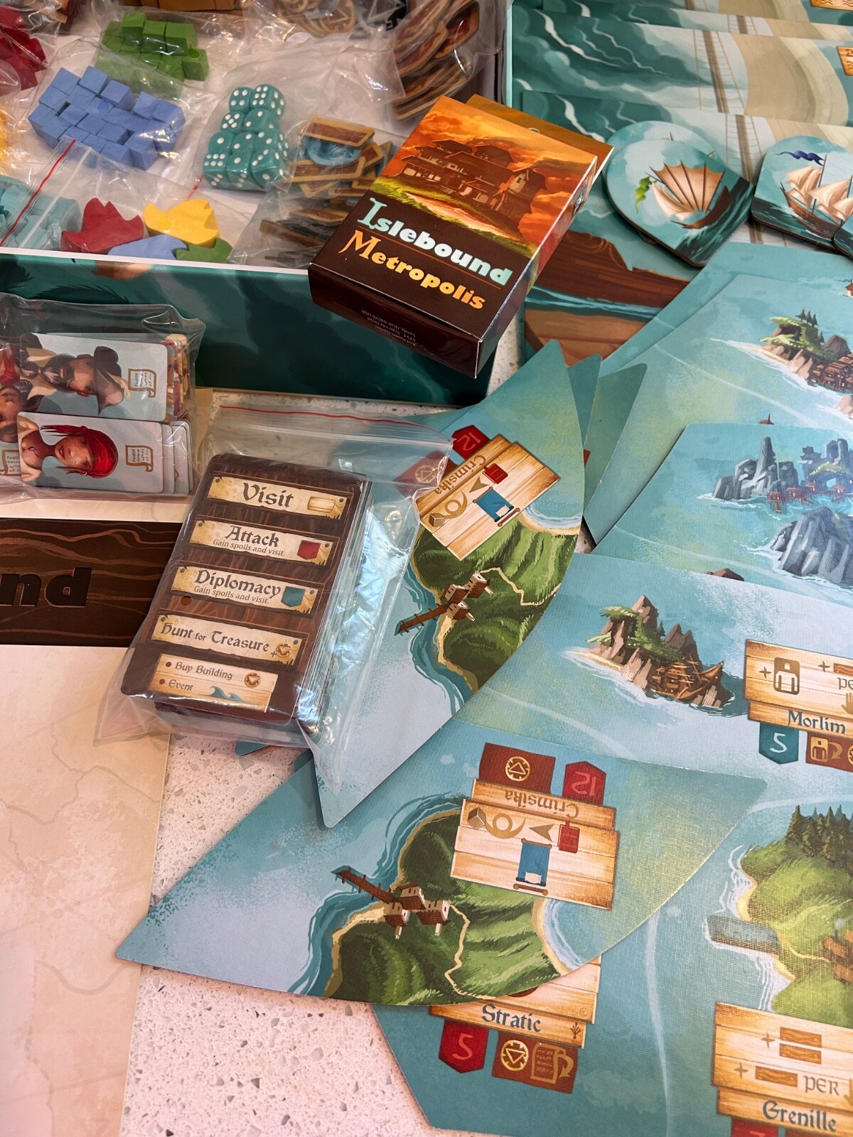ISLEBOUND – Red Raven Games – Deluxe Strategy Board Game – Complete & NICE!