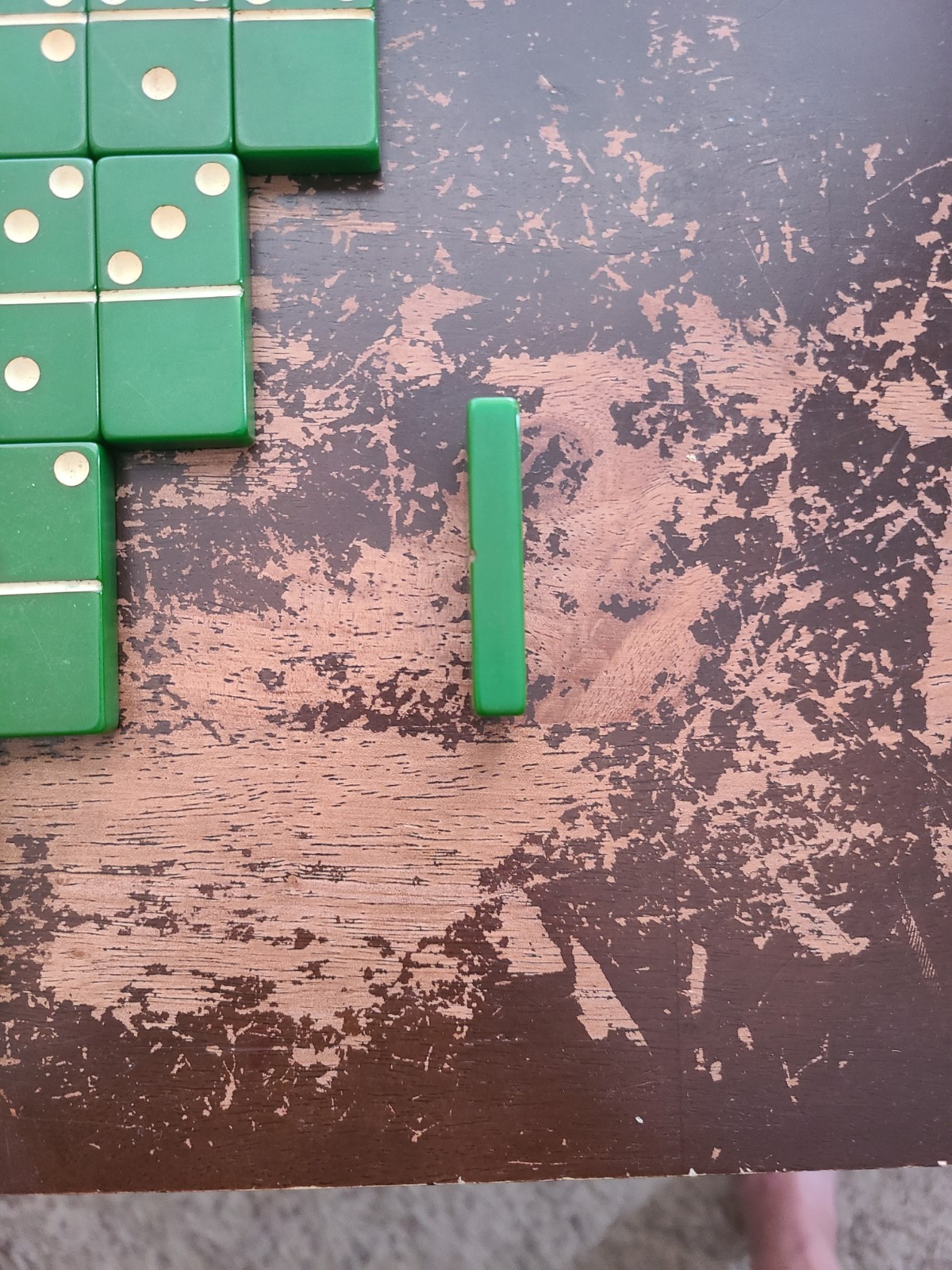 Marblelike Standard Green Dominoes