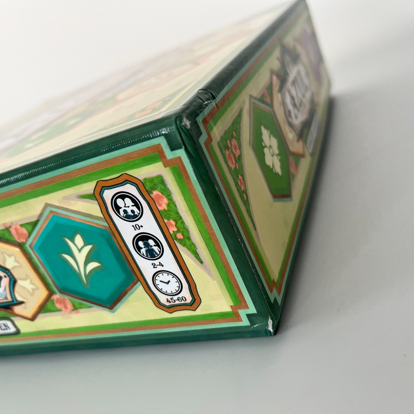 Azul: Queen’s Garden Board Game Next Move / Plan B Games Complete