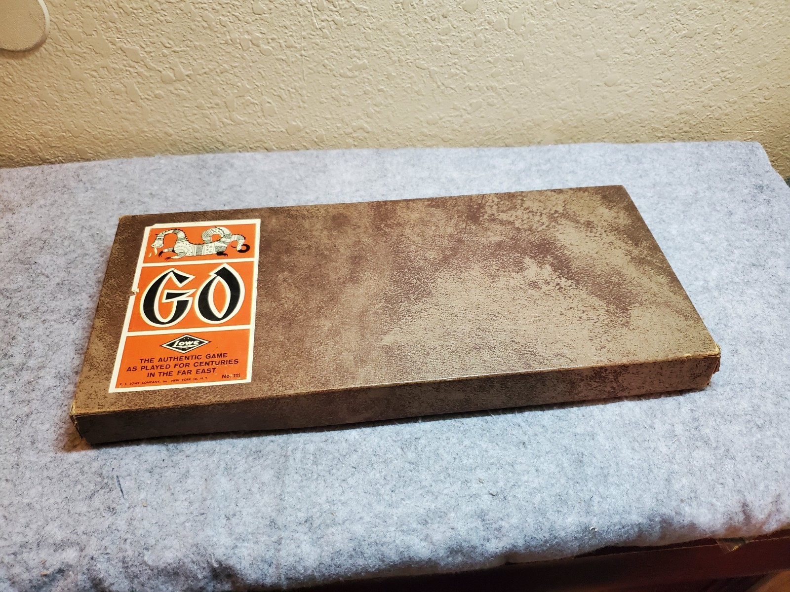 Vtg 1950s Lowe No. 111 Japanese Go Game Folding Board w stones, Pre-owned