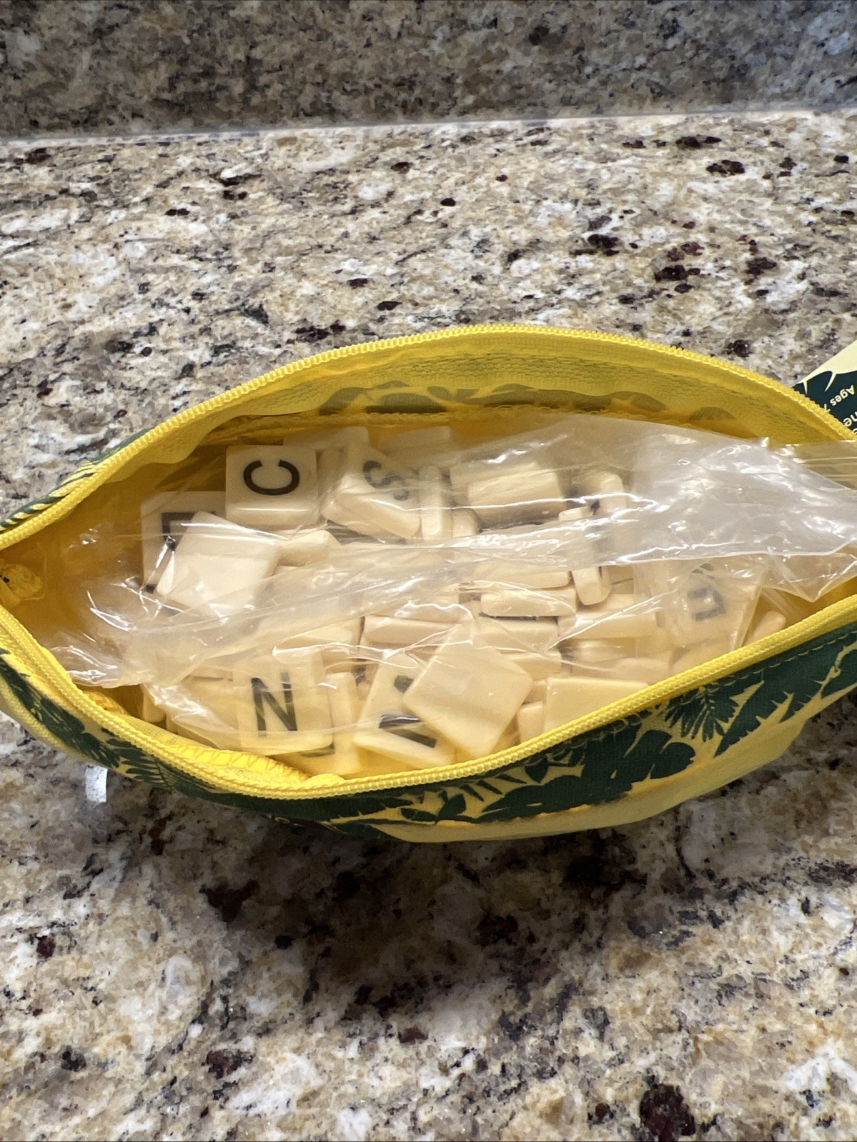 2014 Bananagrams Wild Tiles Fun Word Game Family Night Yellow Banana Case Monkey