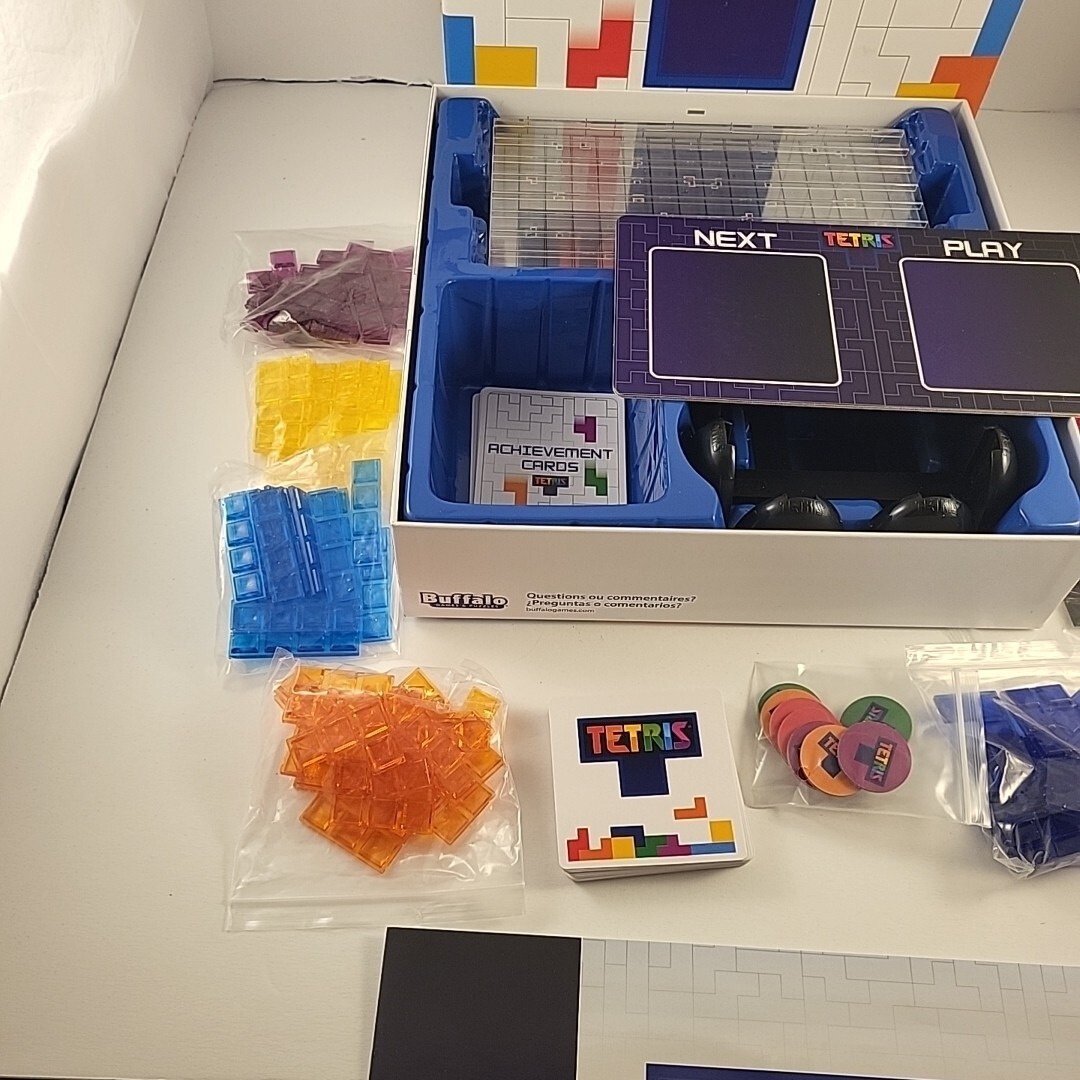 TETRIS Head To Head Strategy Board Game Buffalo Games 2-4 Players Sealed 2021