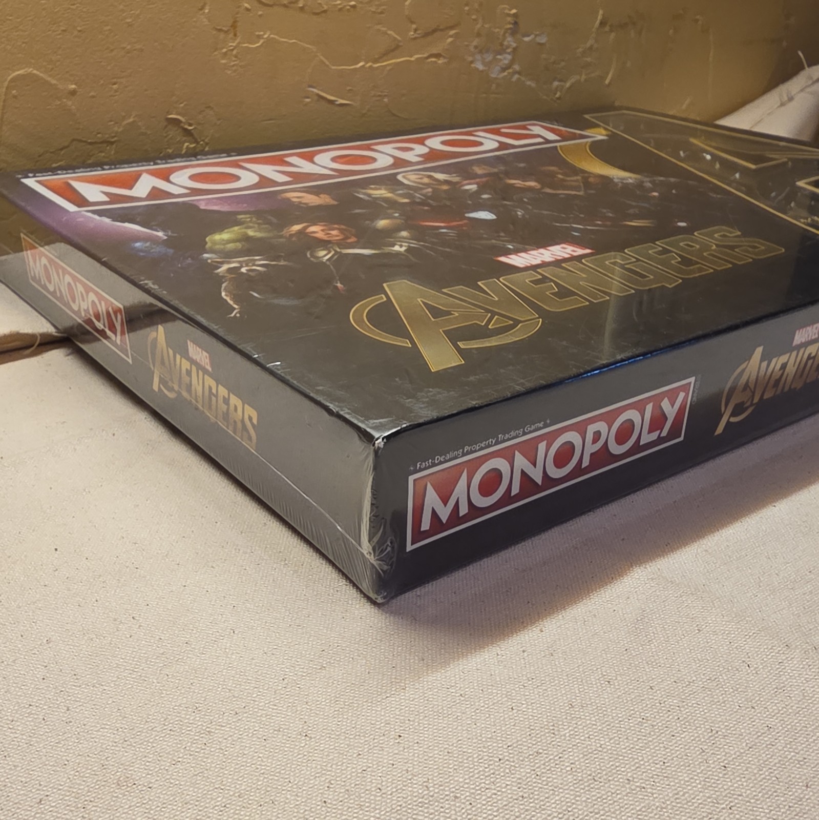 Monopoly Marvel Avengers Edition Board Game 2018 NEW SEALED
