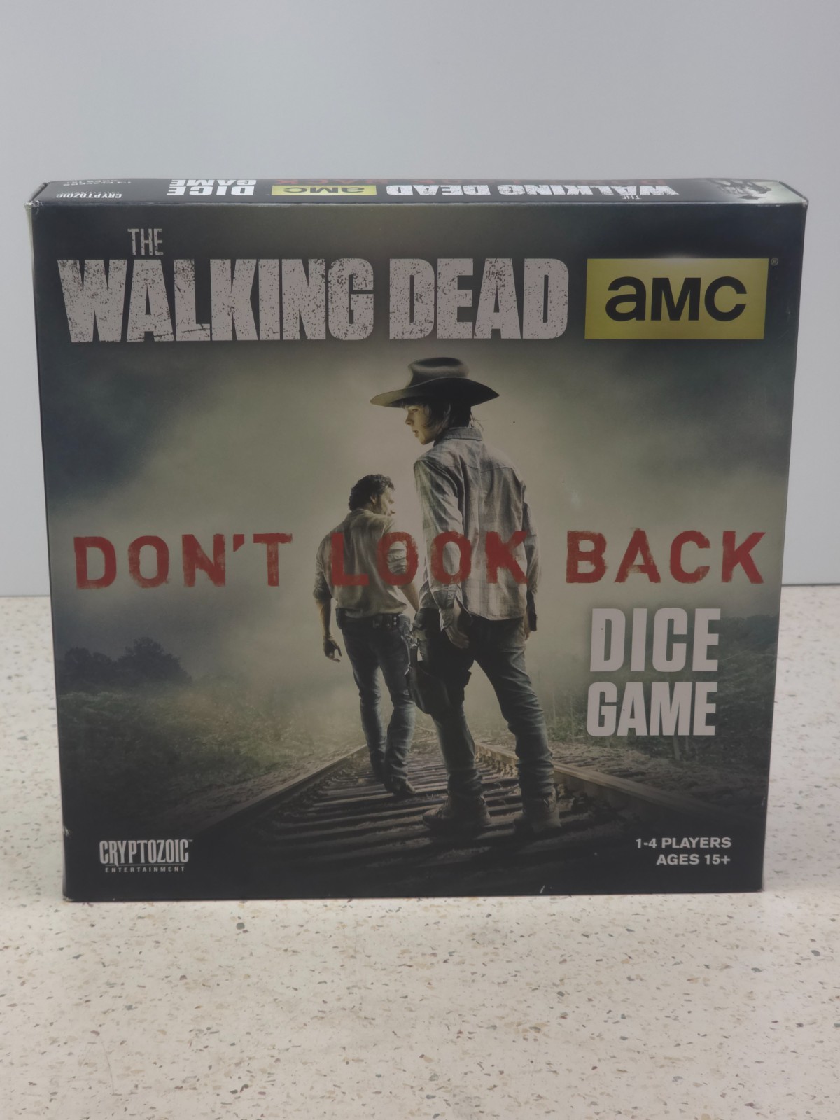 AMC The Walking Dead Don’t Look Back Dice Game Zombie Horror Board Game -New