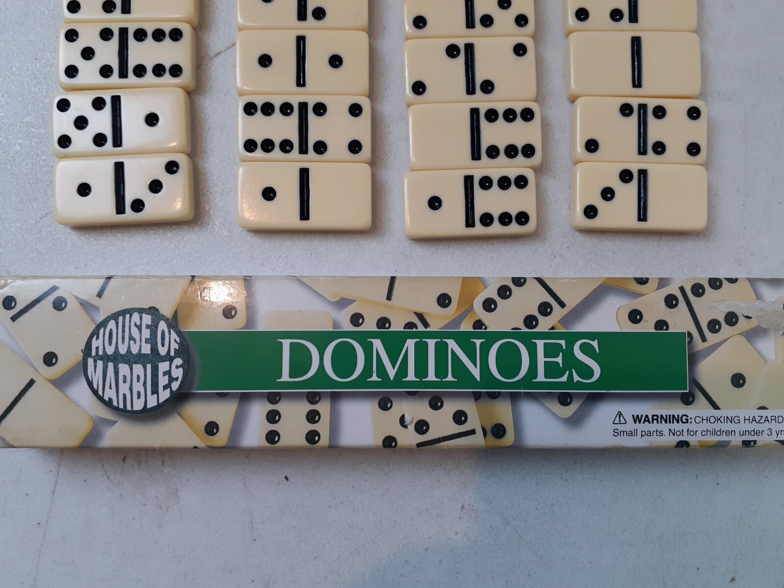 House of Marbles Dominoes Game Set 28 pieces Classic Family Game 624